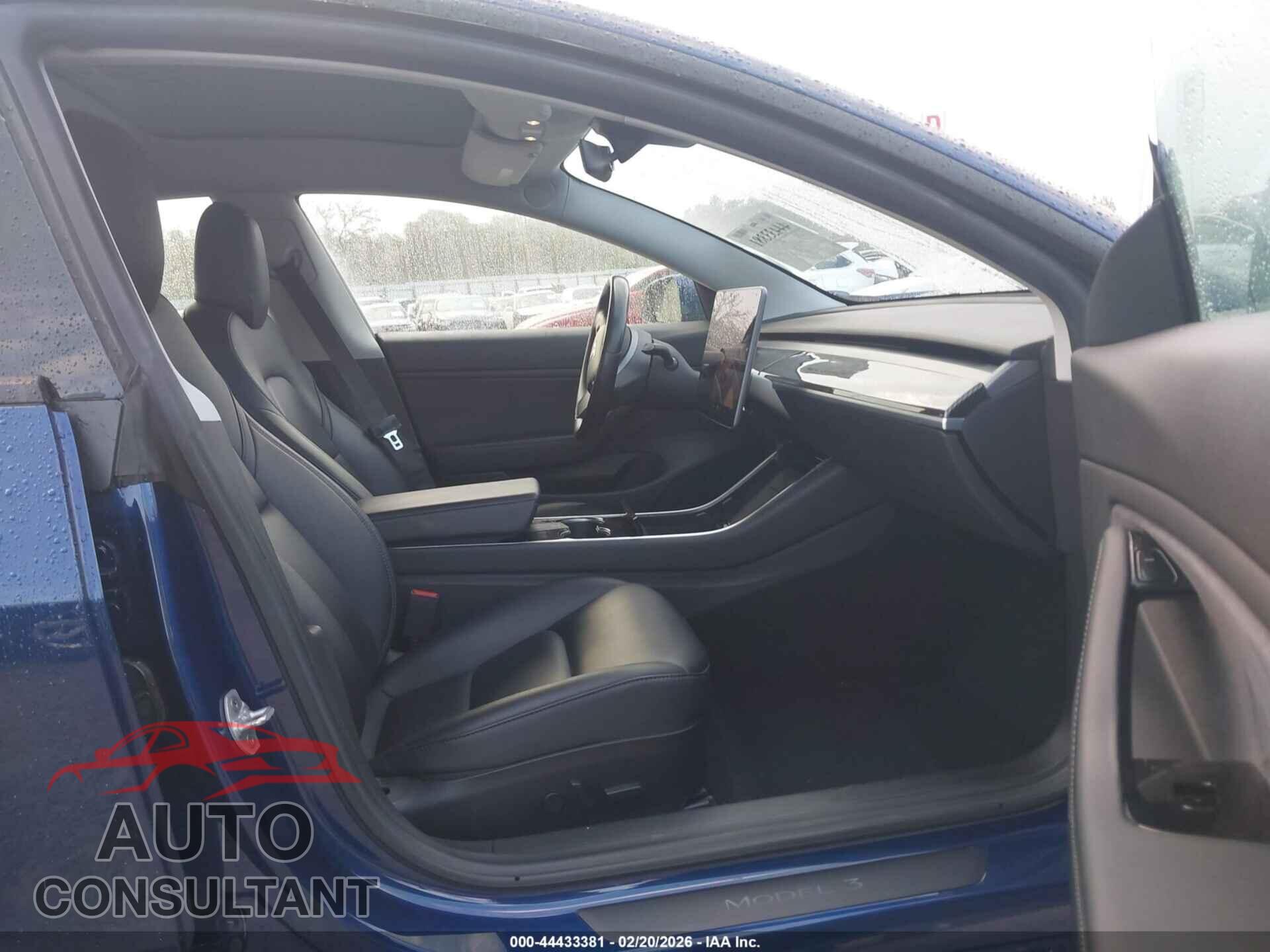 TESLA MODEL 3 2019 - 5YJ3E1EB6KF359517