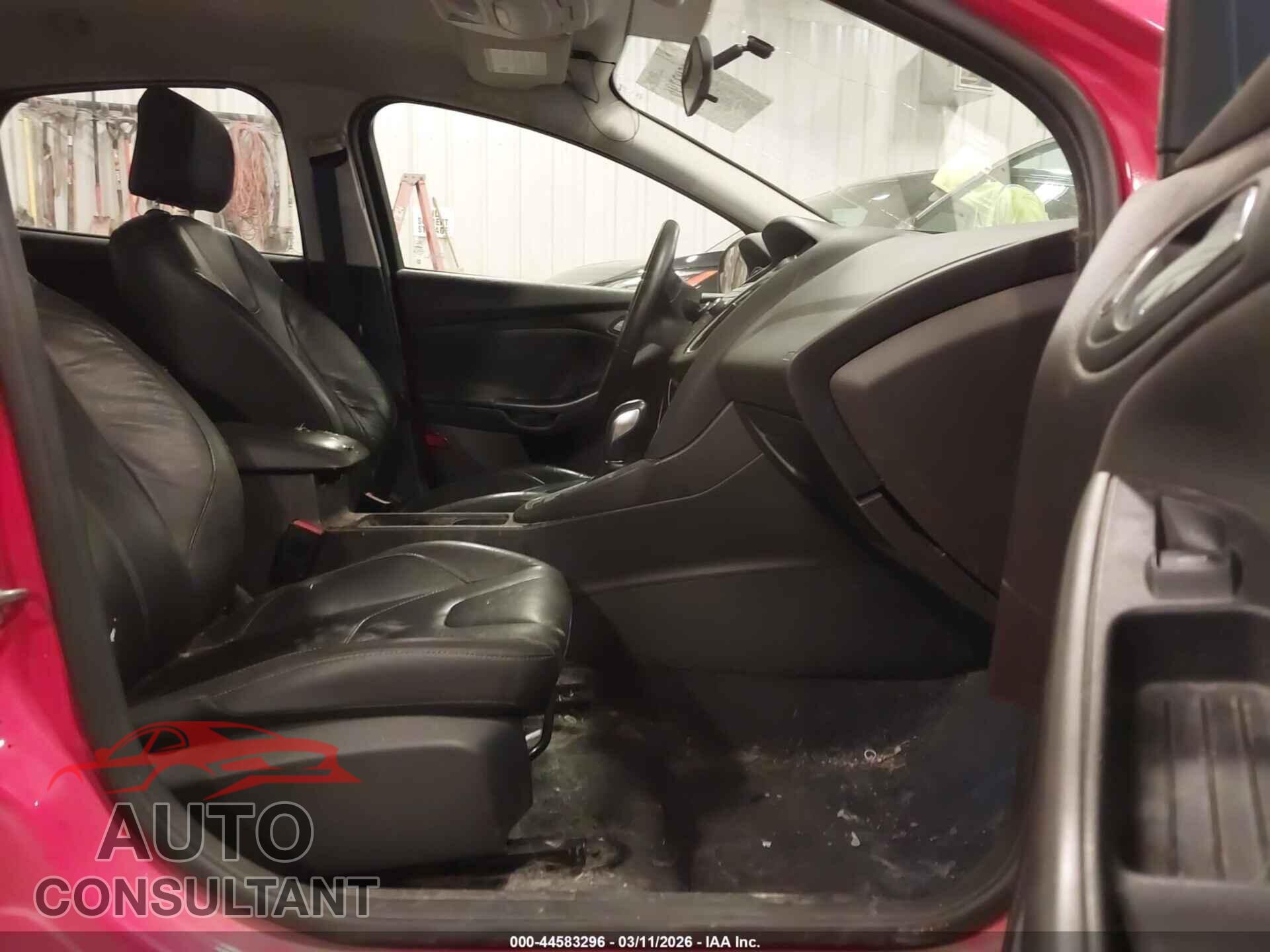 FORD FOCUS 2015 - 1FADP3F27FL236097