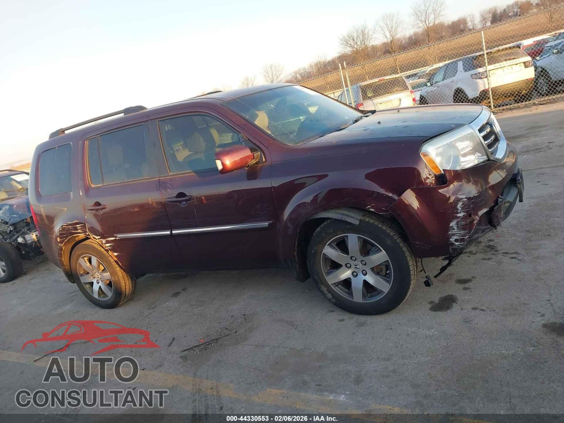 HONDA PILOT 2015 - 5FNYF4H90FB007763