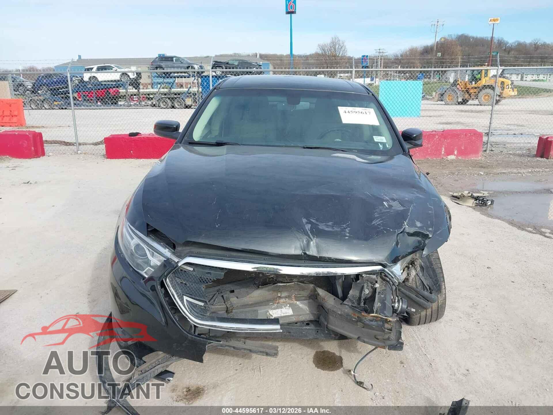 FORD TAURUS 2014 - 1FAHP2E86EG178184