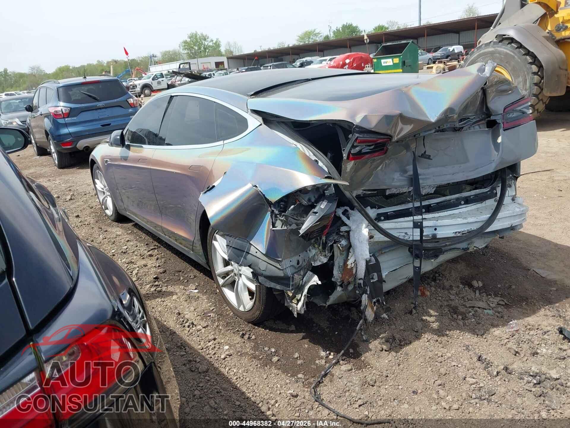 TESLA MODEL S 2015 - 5YJSA1E27FF111743