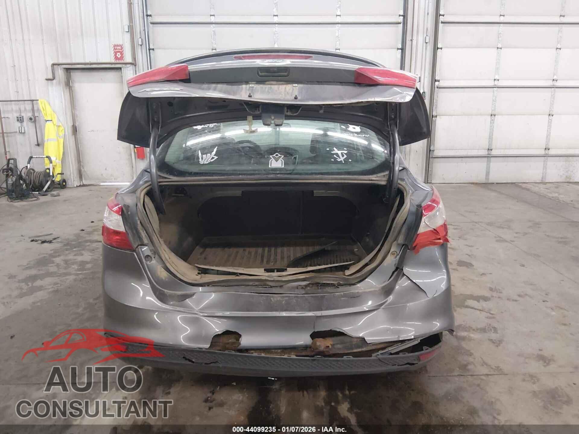 FORD FOCUS 2014 - 1FADP3F27EL382000