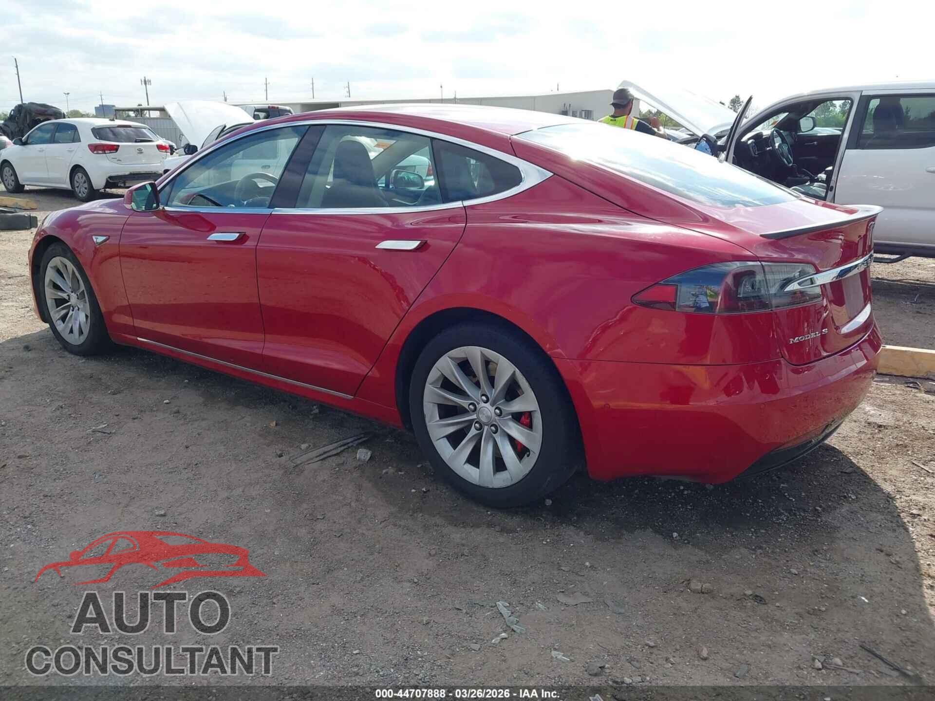 TESLA MODEL S 2016 - 5YJSA1E40GF142979