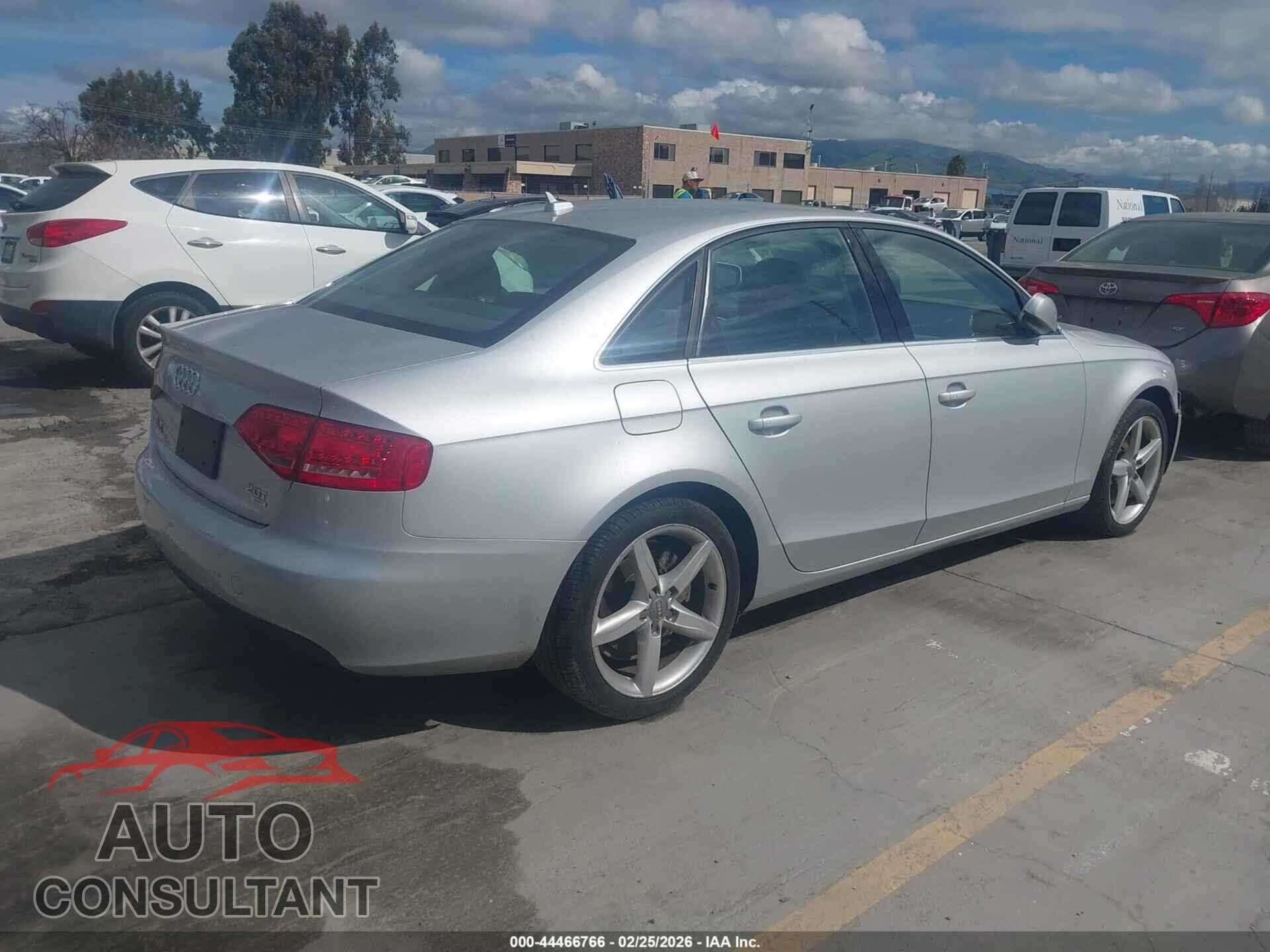AUDI A4 2012 - WAUBFAFL9CN005345