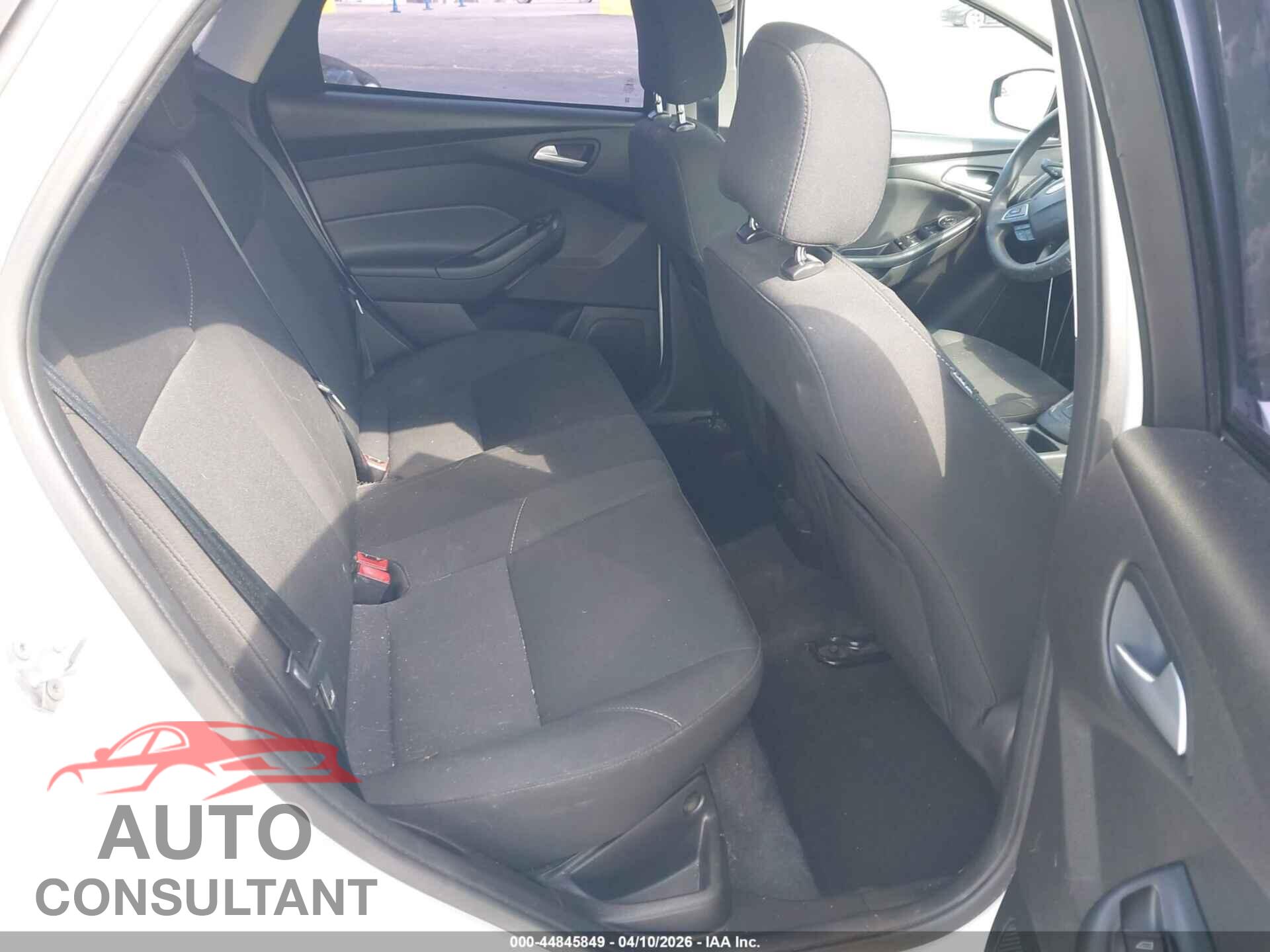 FORD FOCUS 2016 - 1FADP3F23GL370106