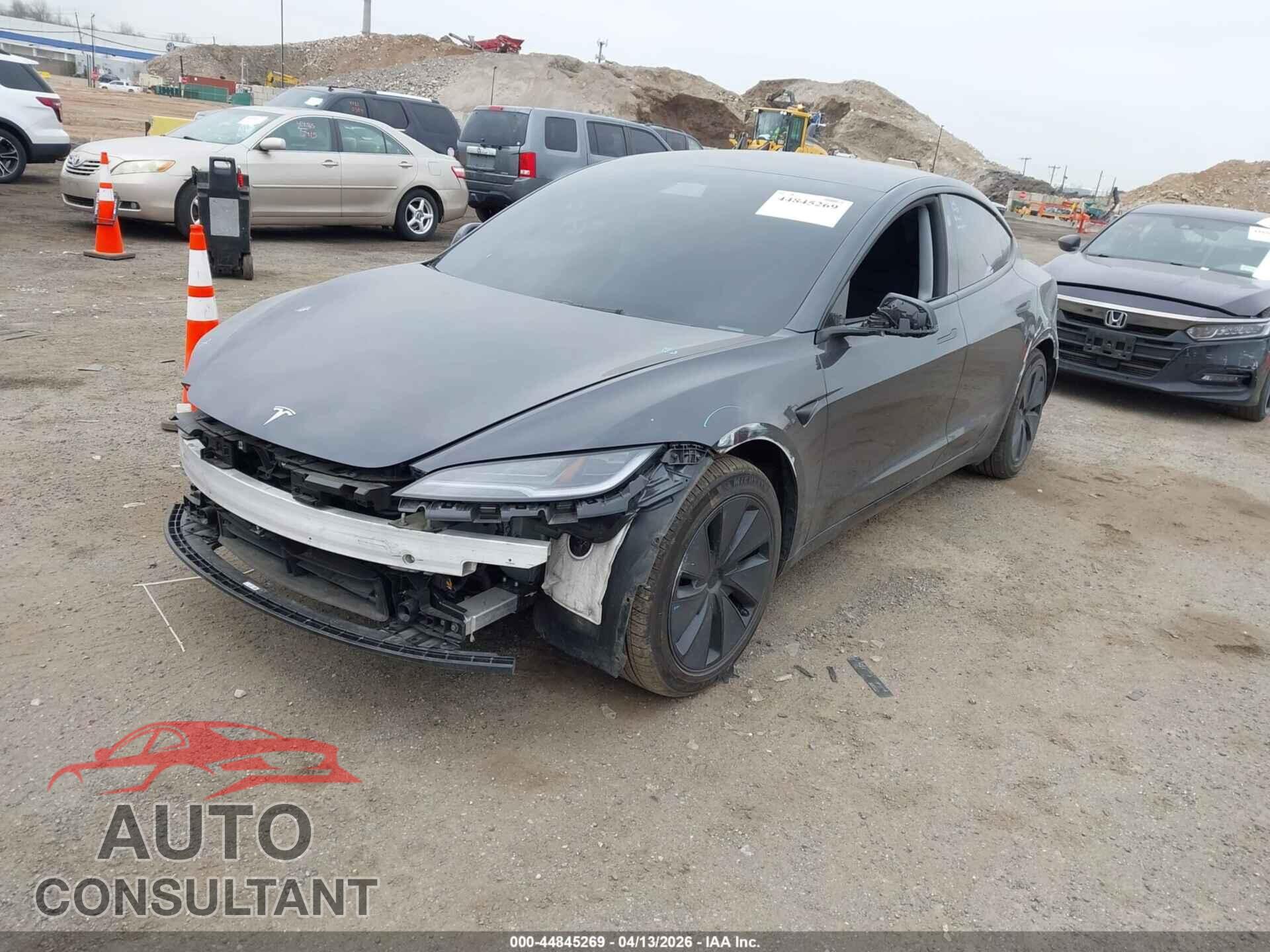 TESLA MODEL 3 2025 - 5YJ3E1EA1SF042915
