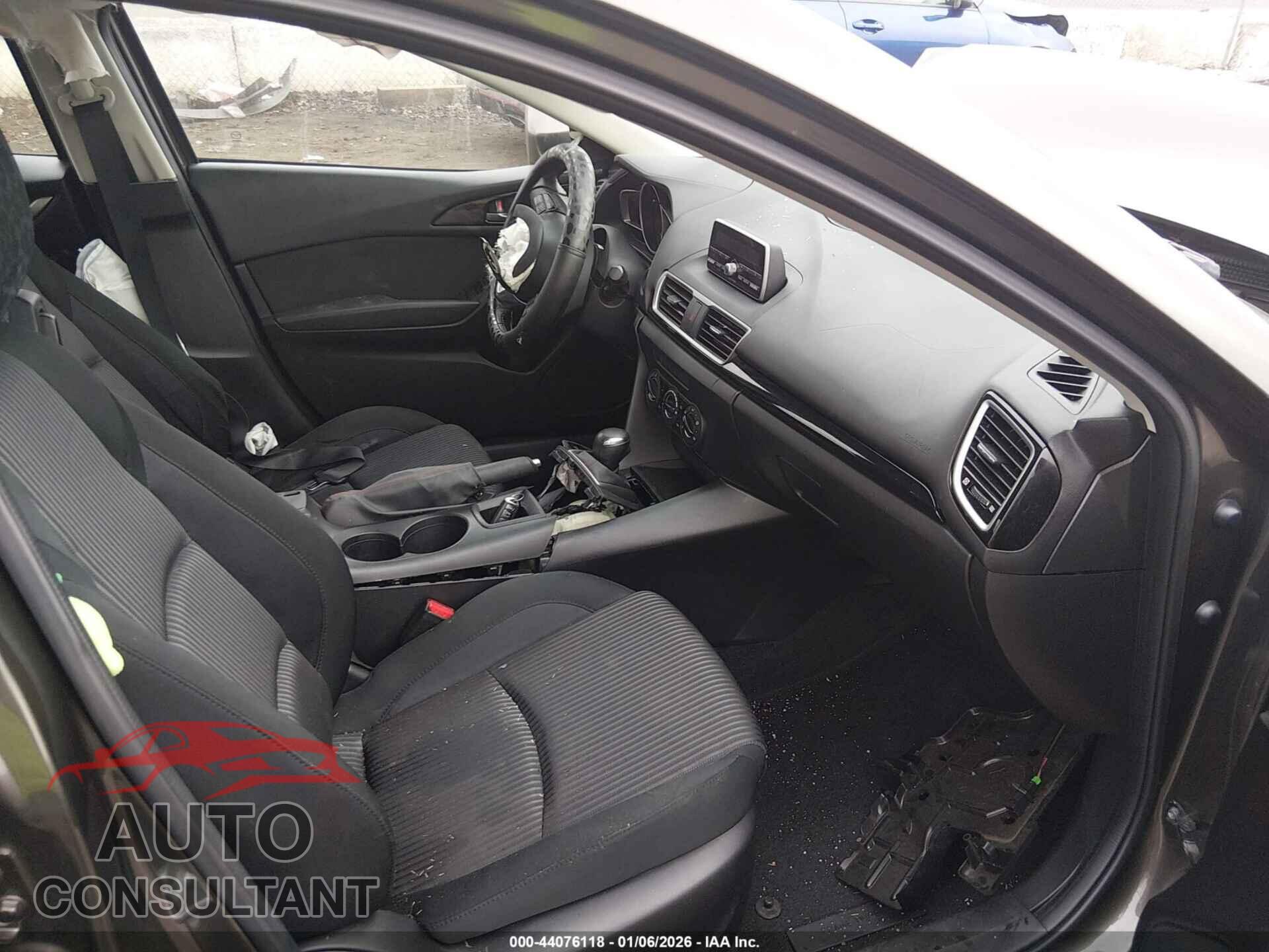 MAZDA MAZDA3 2014 - JM1BM1V75E1134805