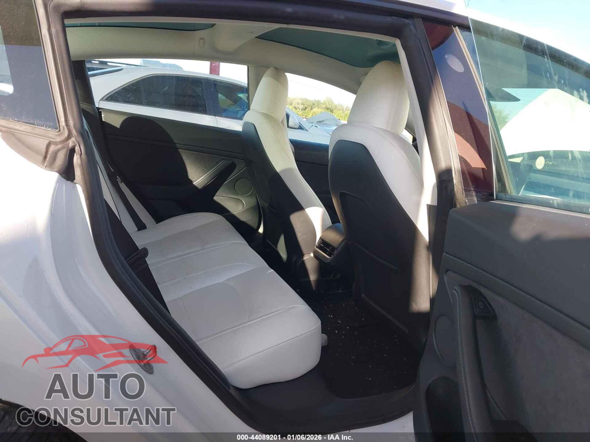 TESLA MODEL 3 2023 - 5YJ3E1EA5PF574272