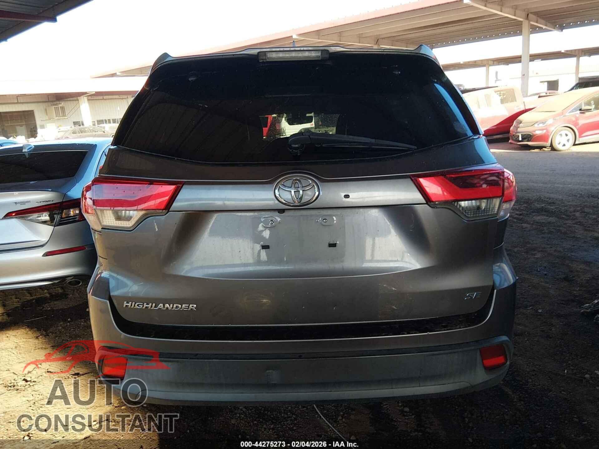 TOYOTA HIGHLANDER 2018 - 5TDKZRFH8JS537844