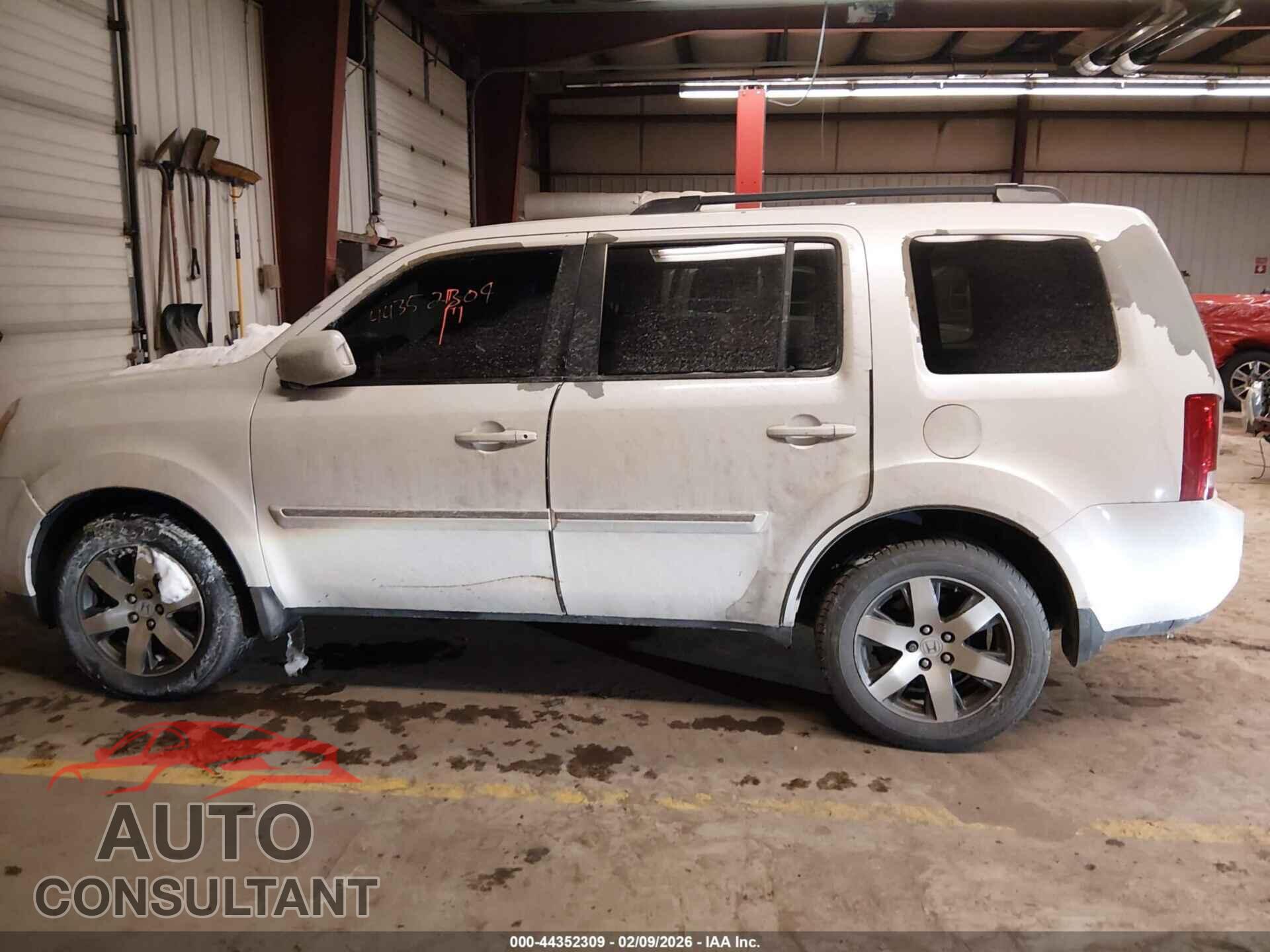HONDA PILOT 2012 - 5FNYF4H9XCB019379