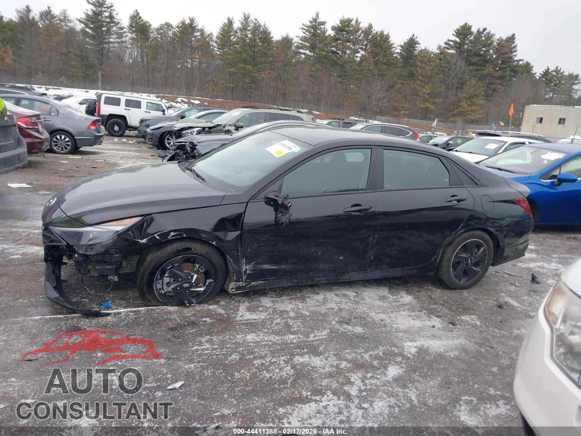 HYUNDAI ELANTRA 2023 - KMHLM4AG6PU452649