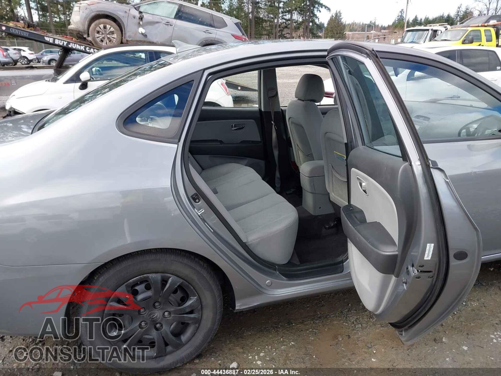 HYUNDAI ELANTRA 2010 - KMHDU4AD2AU194115