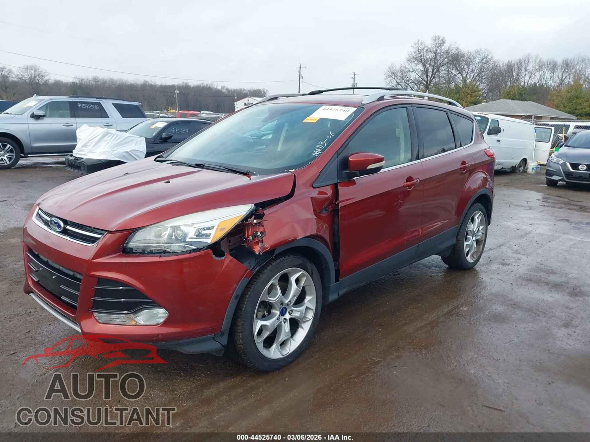 FORD ESCAPE 2015 - 1FMCU9J95FUA84736