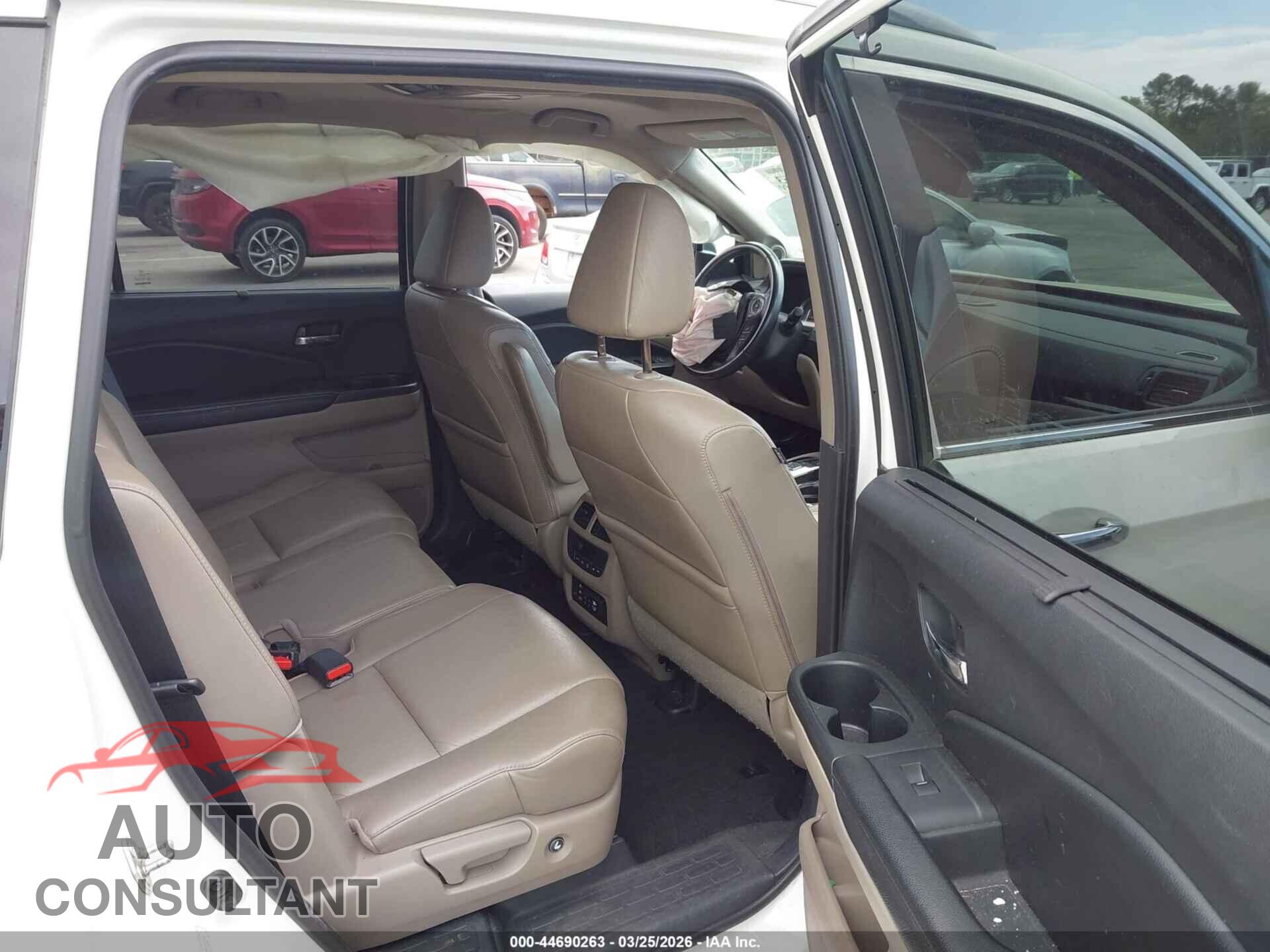 HONDA PILOT 2016 - 5FNYF5H98GB018985