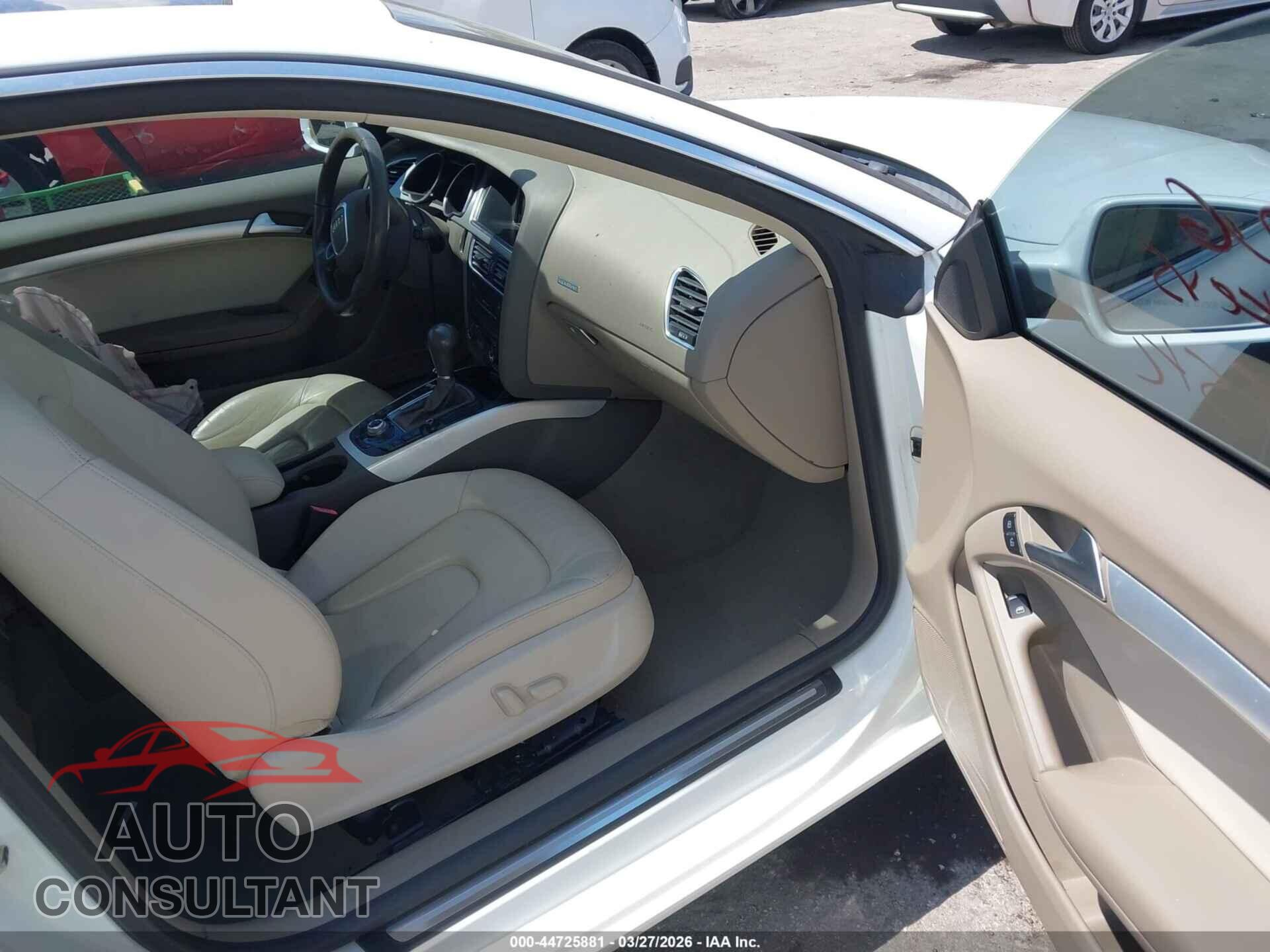 AUDI A5 2010 - WAULFAFR7AA073561
