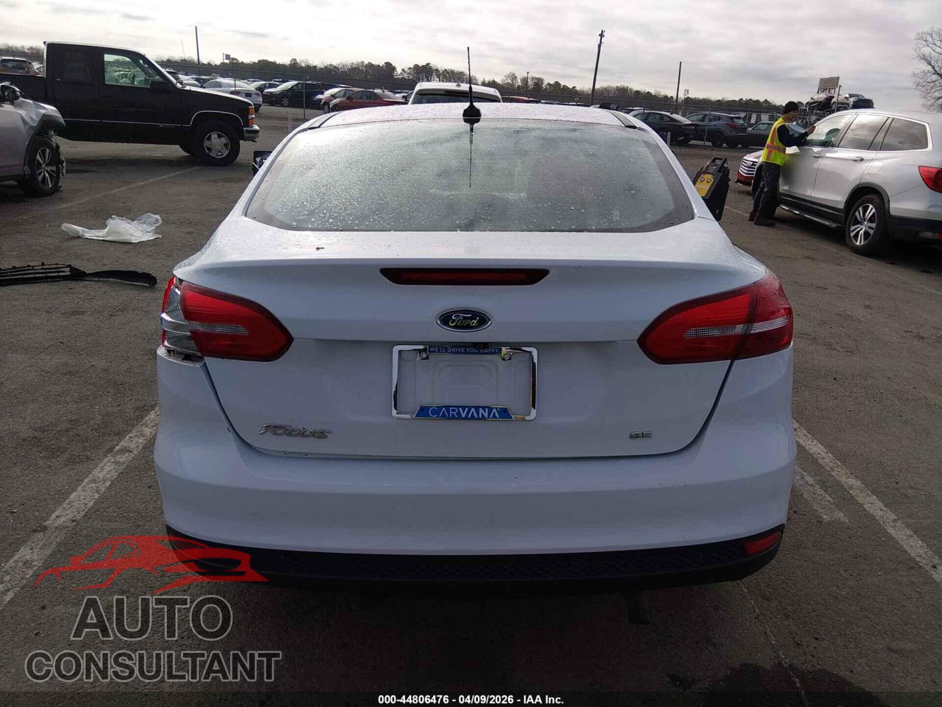 FORD FOCUS 2017 - 1FADP3F27HL259639