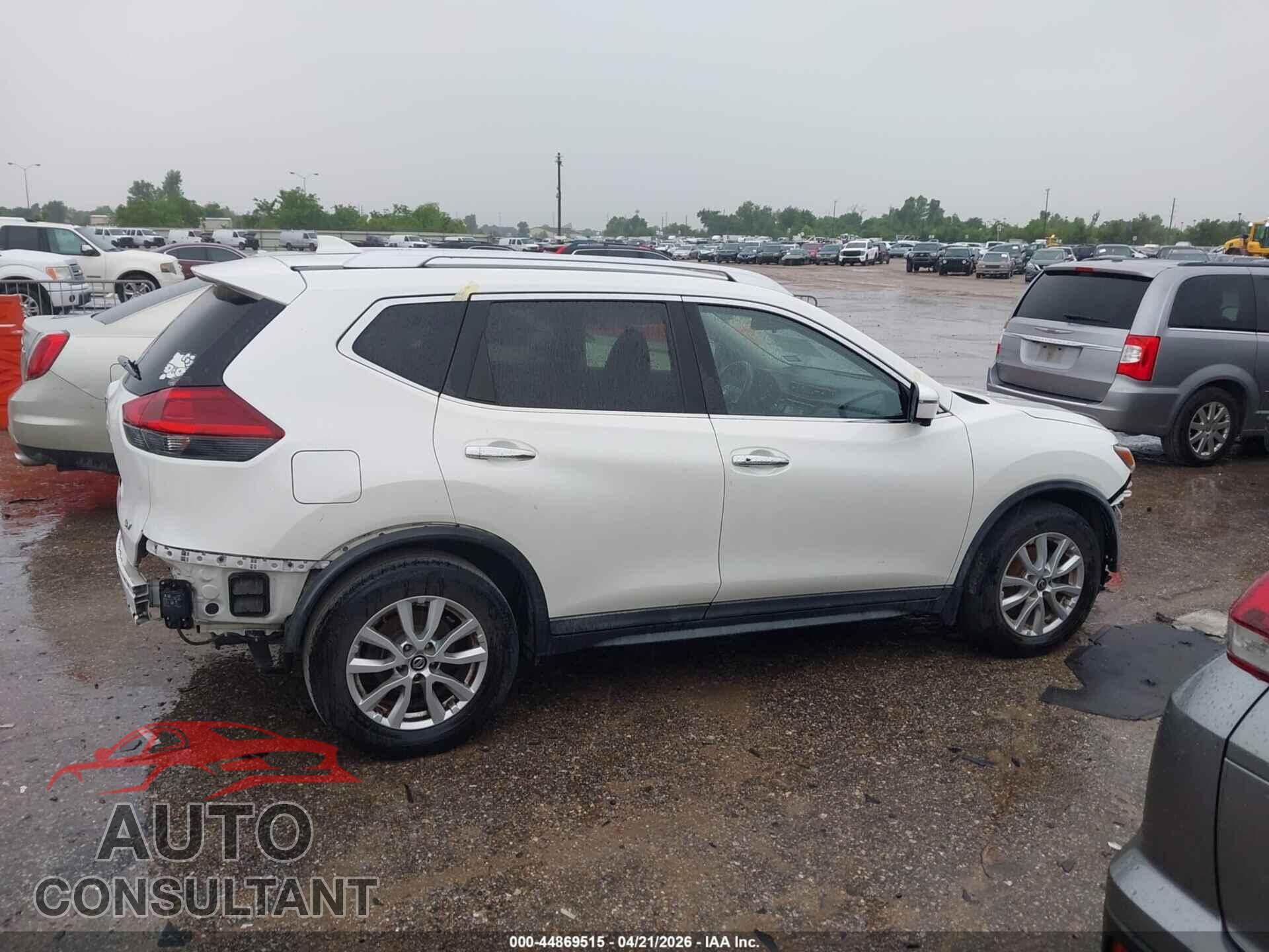 NISSAN ROGUE 2018 - KNMAT2MT0JP567829