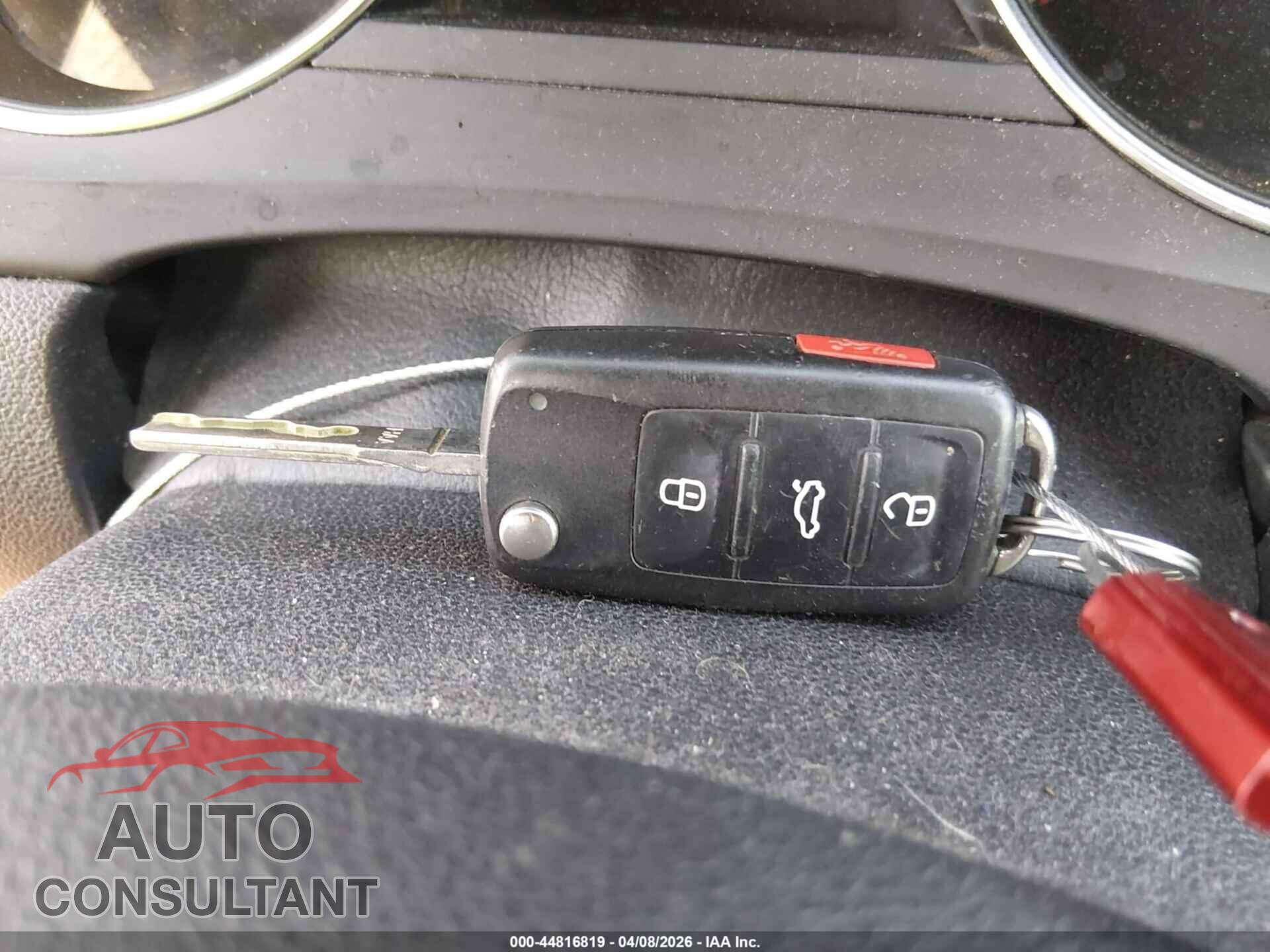 VOLKSWAGEN JETTA 2017 - 3VW2B7AJ5HM231789
