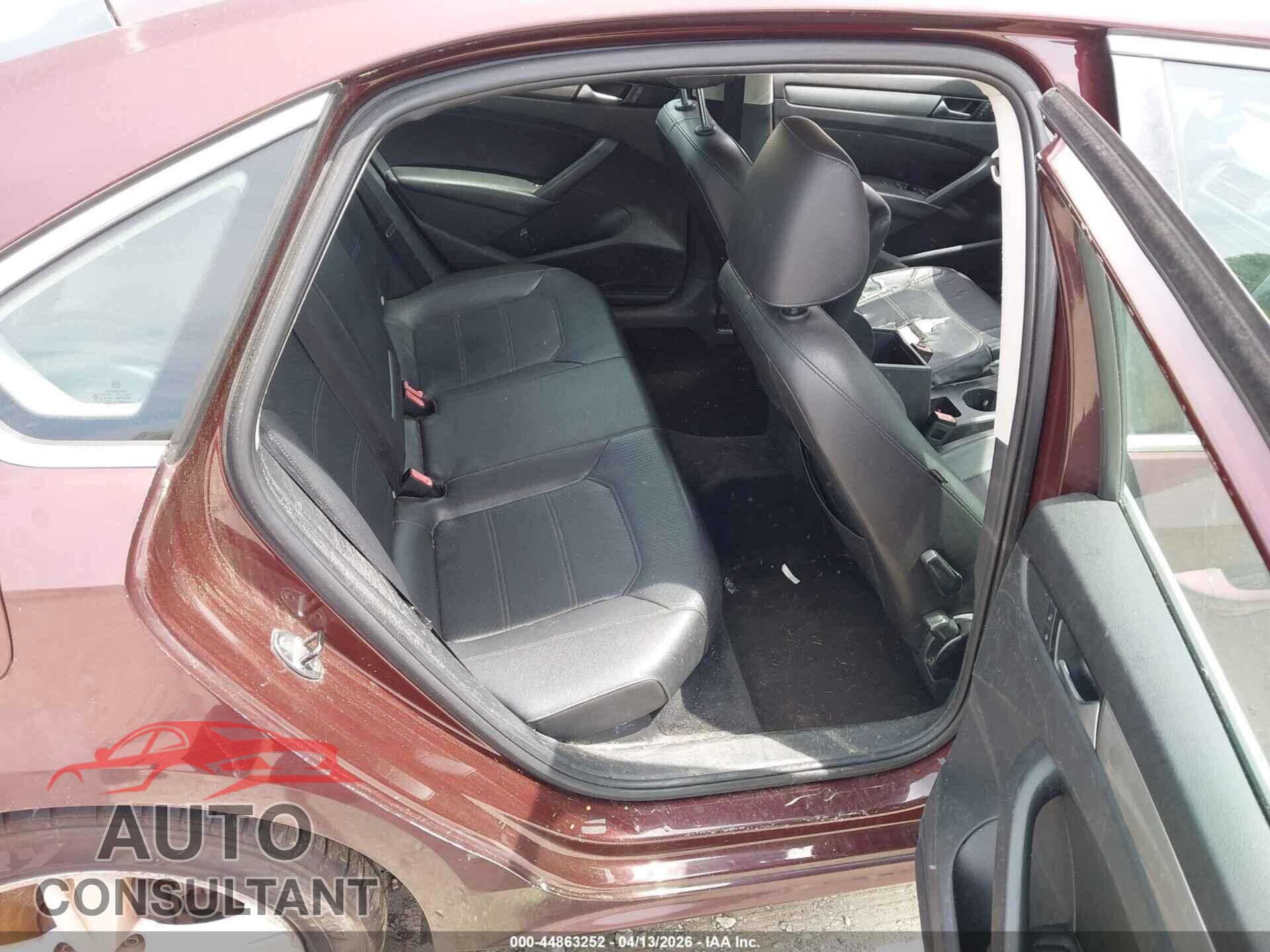VOLKSWAGEN PASSAT 2014 - 1VWAS7A3XEC052495