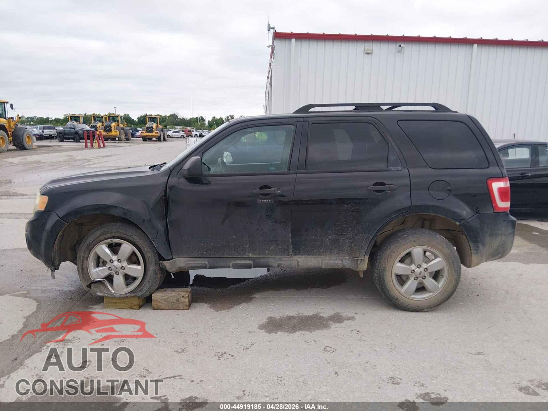 FORD ESCAPE 2011 - 1FMCU0D75BKB12403