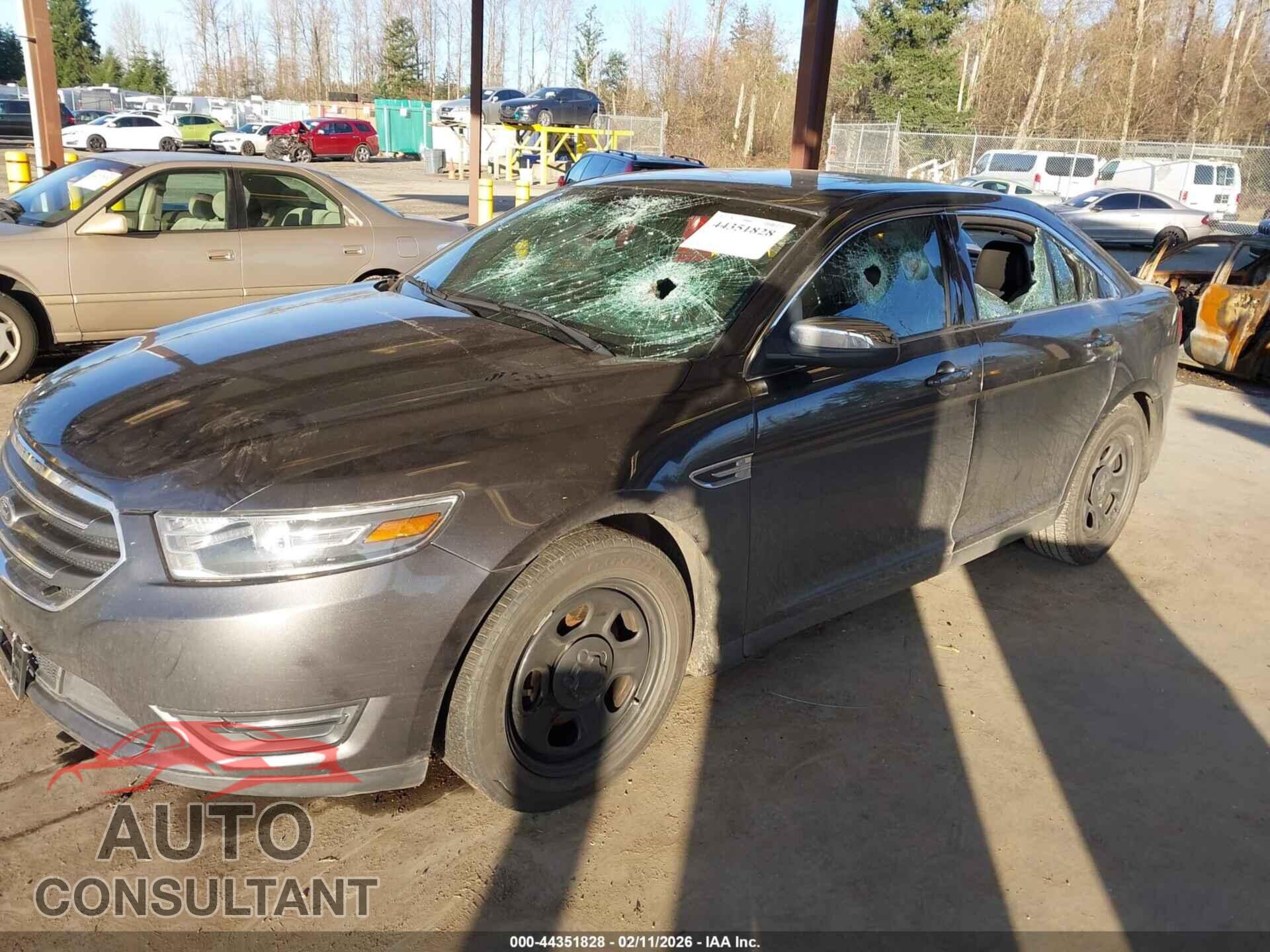 FORD TAURUS 2017 - 1FAHP2F81HG108479
