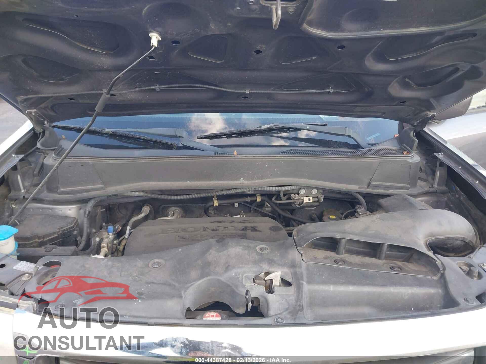 HONDA PILOT 2015 - 5FNYF3H50FB006622