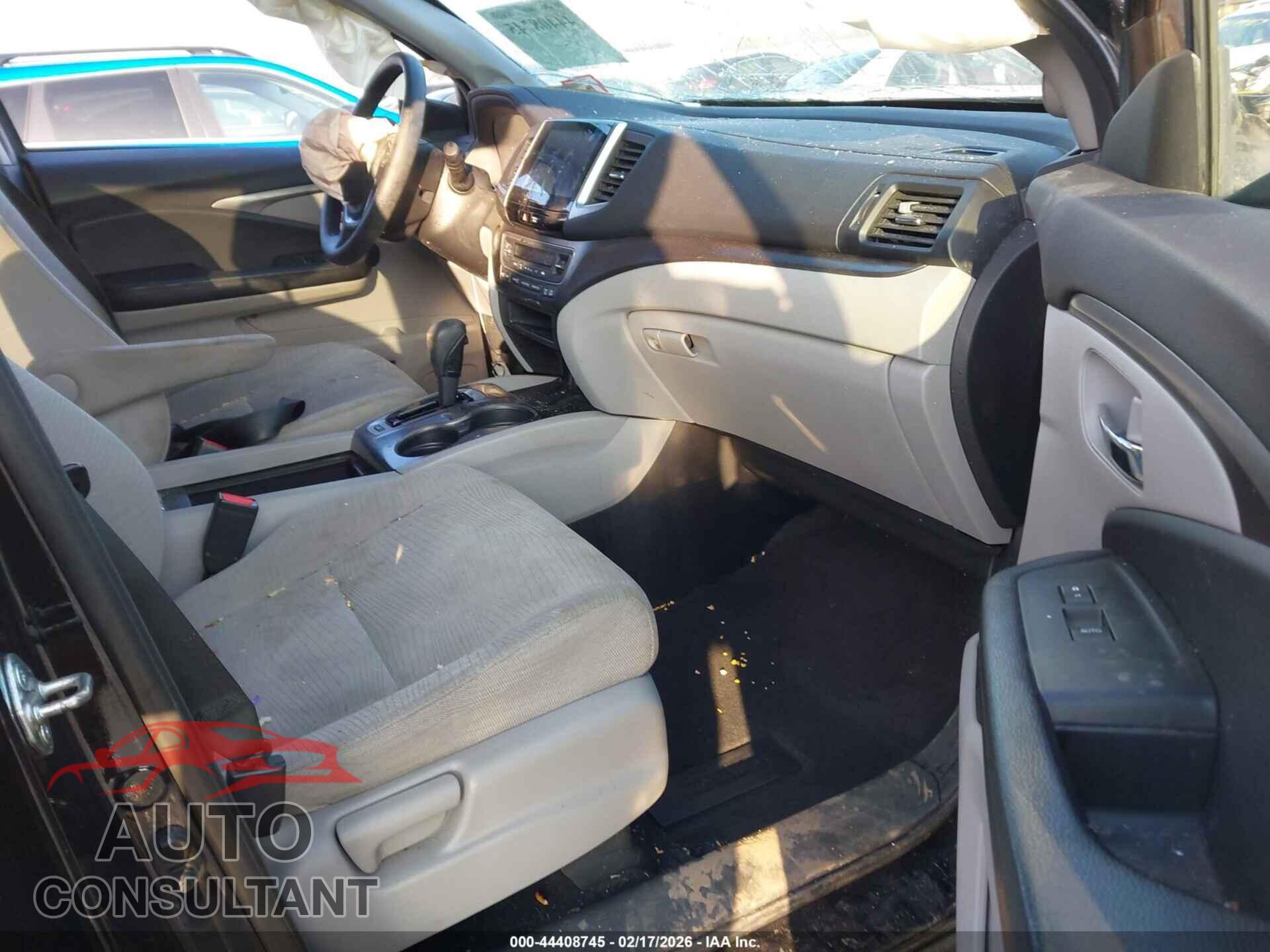 HONDA PILOT 2017 - 5FNYF6H33HB099011