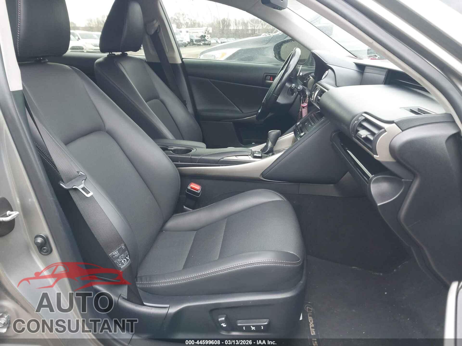 LEXUS IS 300 2017 - JTHCM1D28H5020254