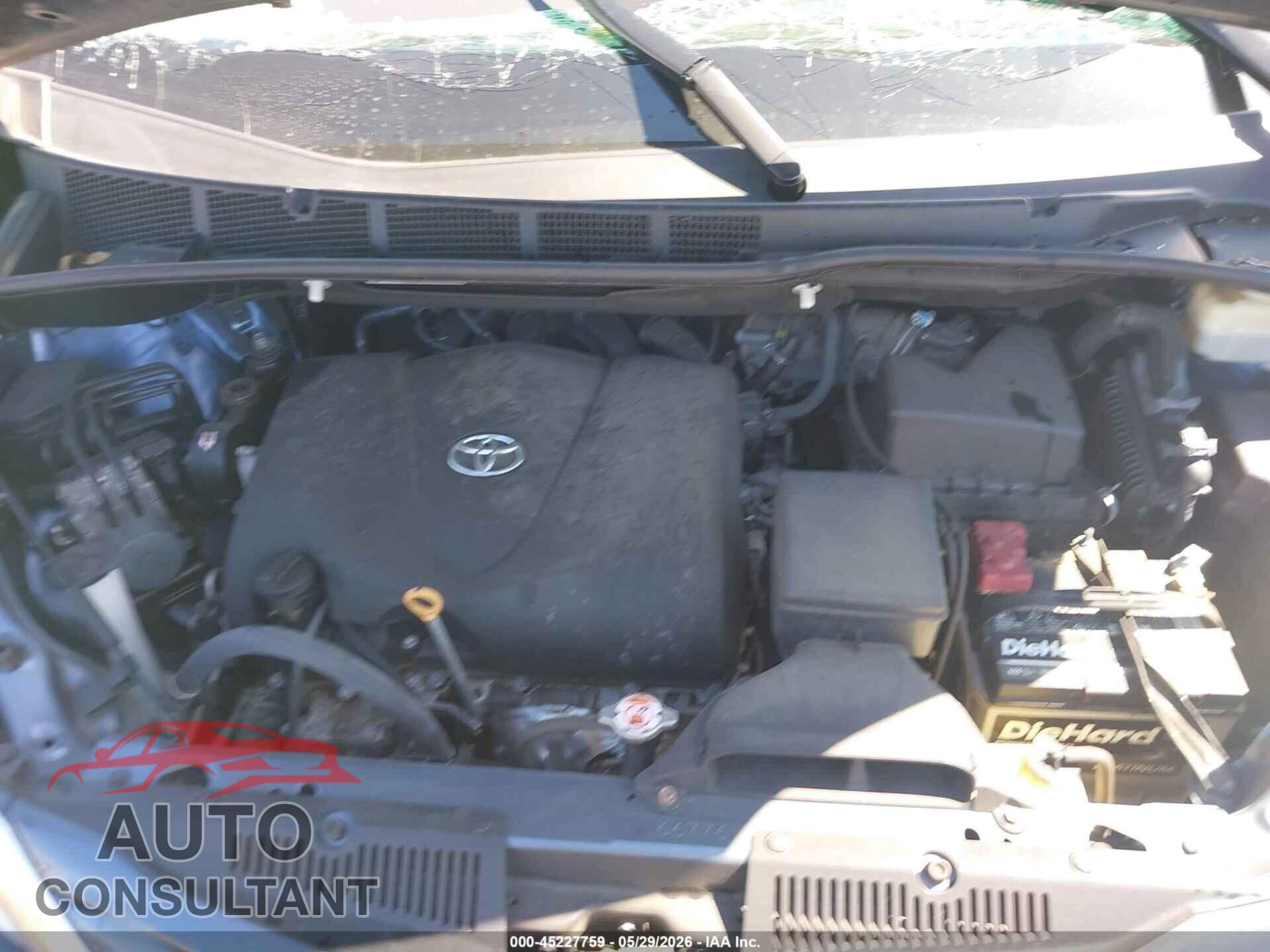 TOYOTA SIENNA 2017 - 5TDKZ3DC2HS890918