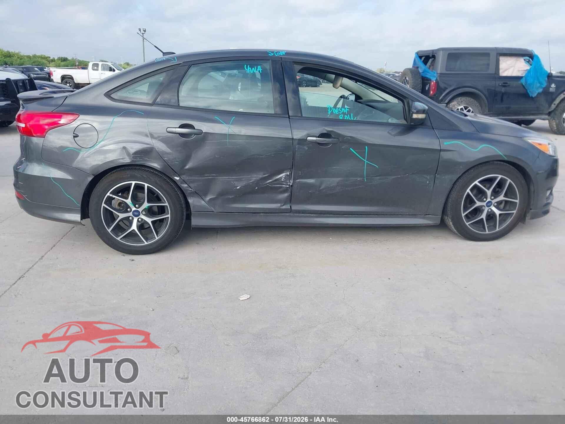 FORD FOCUS 2016 - 1FADP3F27GL289125