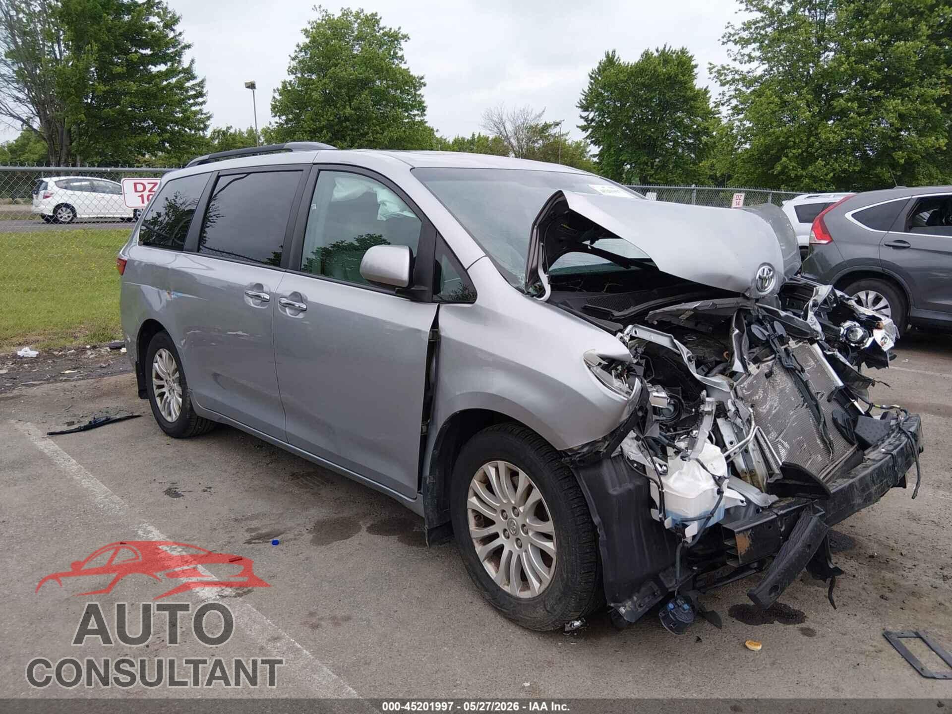 TOYOTA SIENNA 2017 - 5TDYZ3DC5HS782982