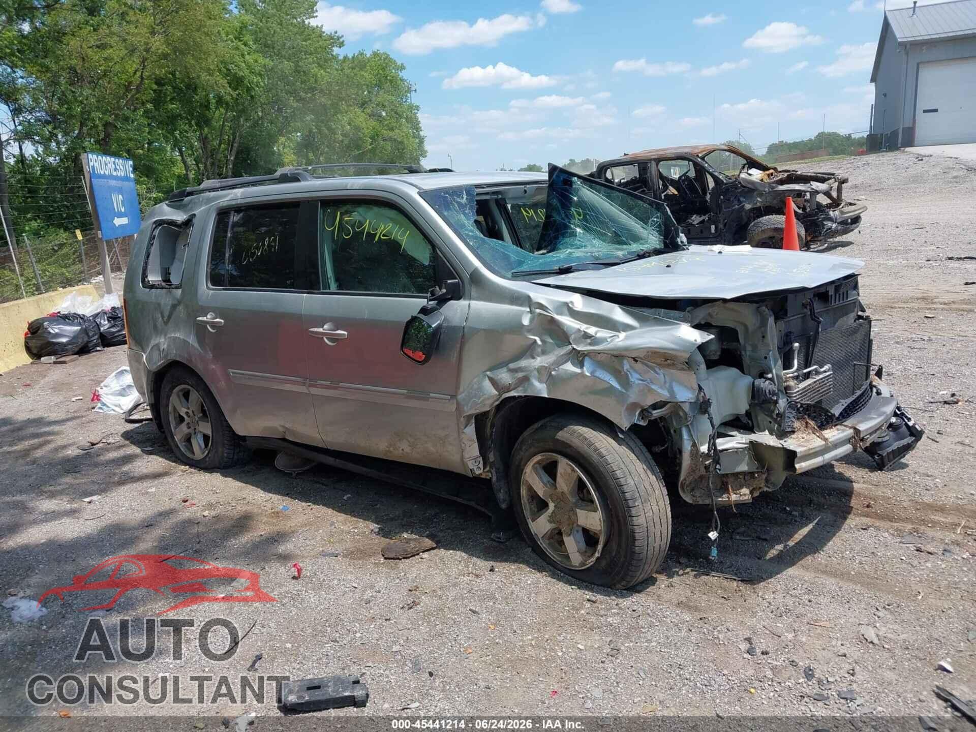 HONDA PILOT 2011 - 5FNYF4H55BB050891