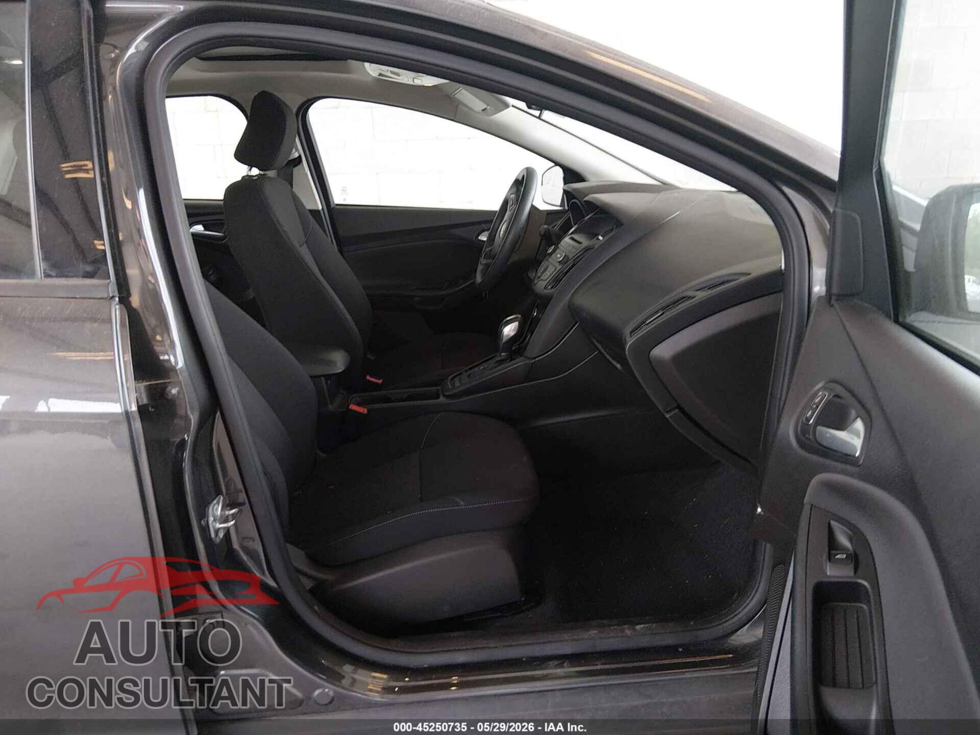 FORD FOCUS 2015 - 1FADP3F28FL294073