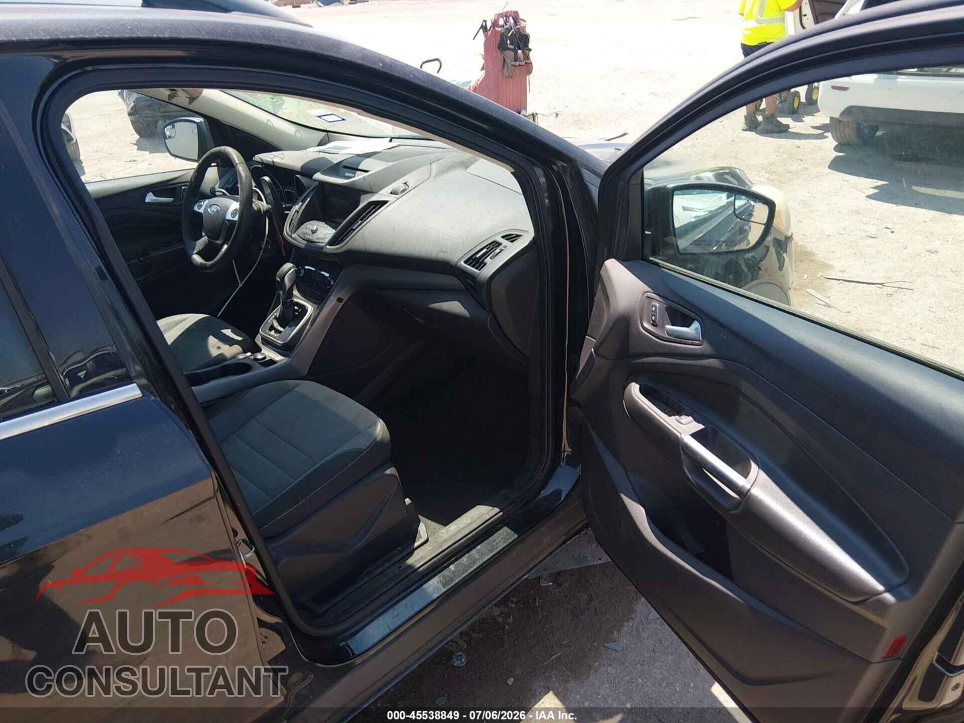 FORD ESCAPE 2013 - 1FMCU0GX8DUC59334