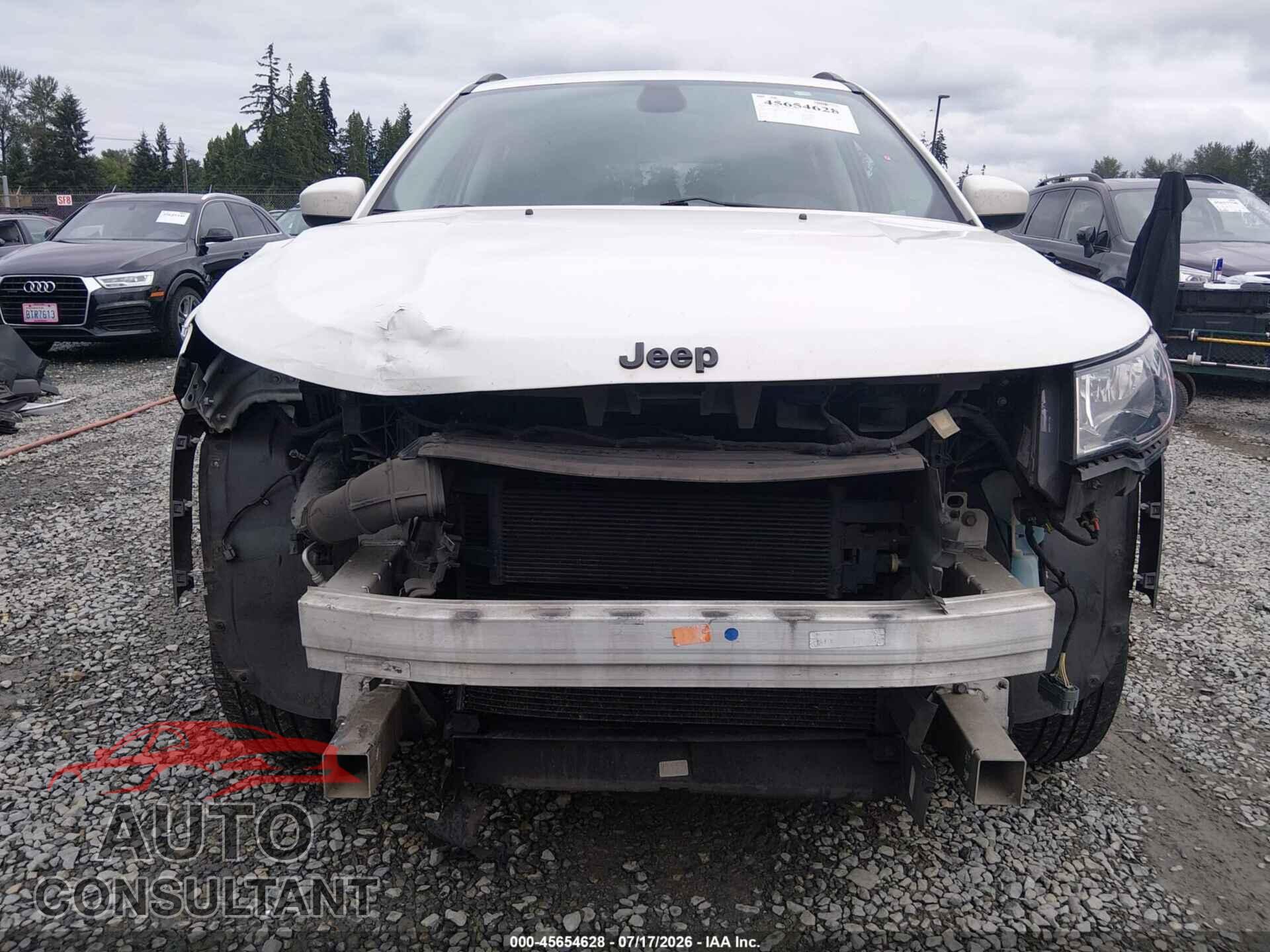 JEEP COMPASS 2017 - 3C4NJDBB0HT611122