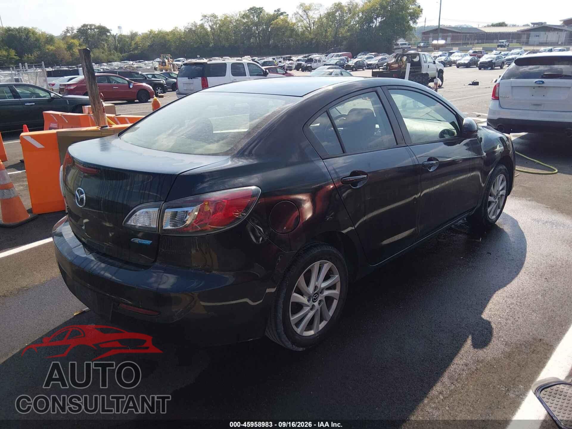 MAZDA MAZDA3 2013 - JM1BL1VP5D1810946