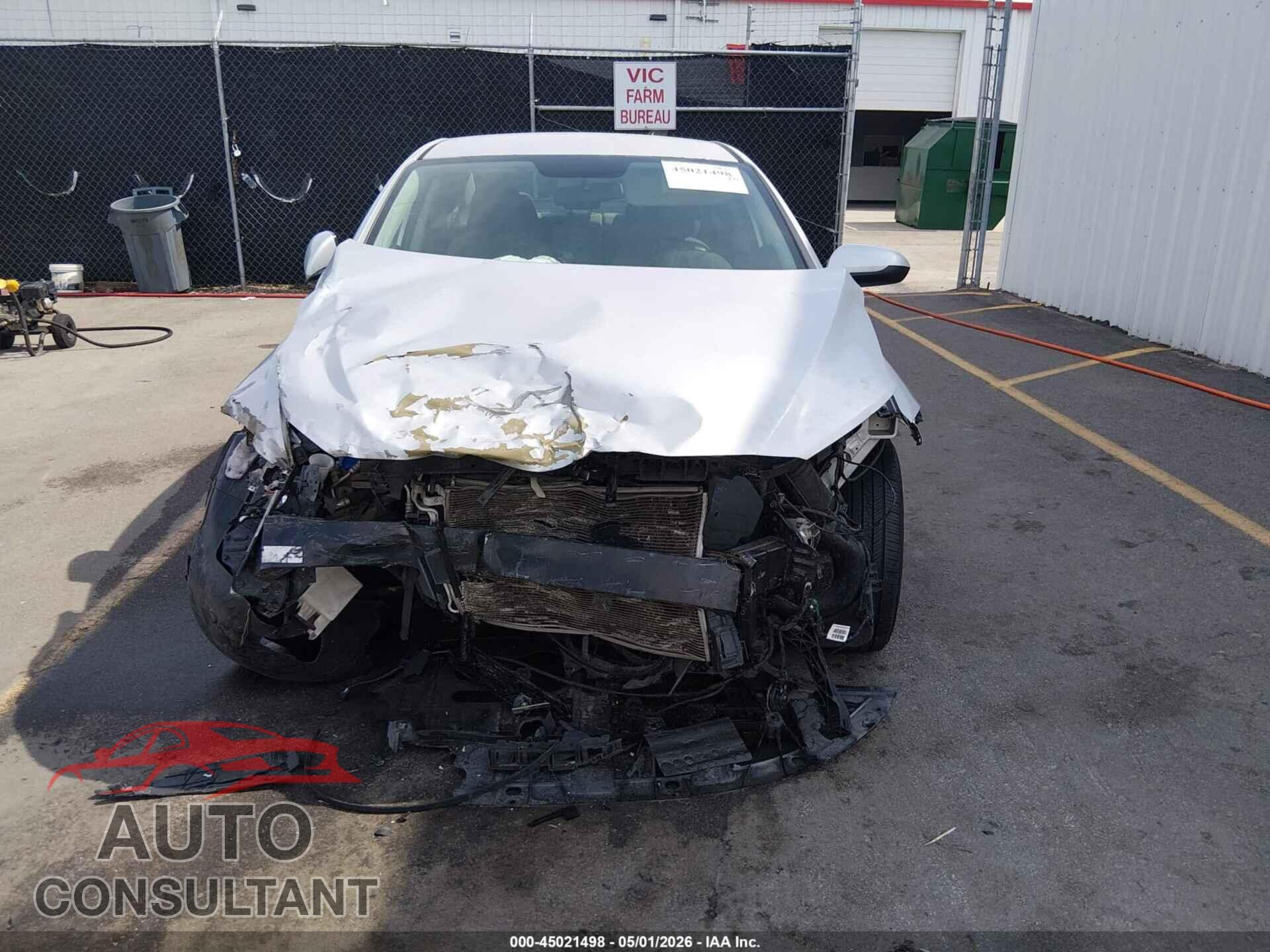 HYUNDAI ELANTRA 2017 - 5NPD74LF2HH184232