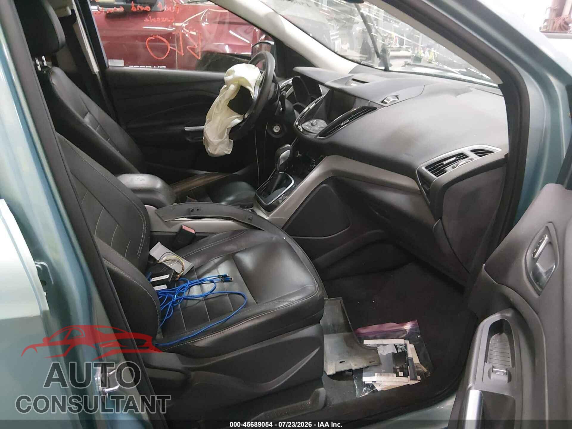 FORD ESCAPE 2013 - 1FMCU0H96DUA14872