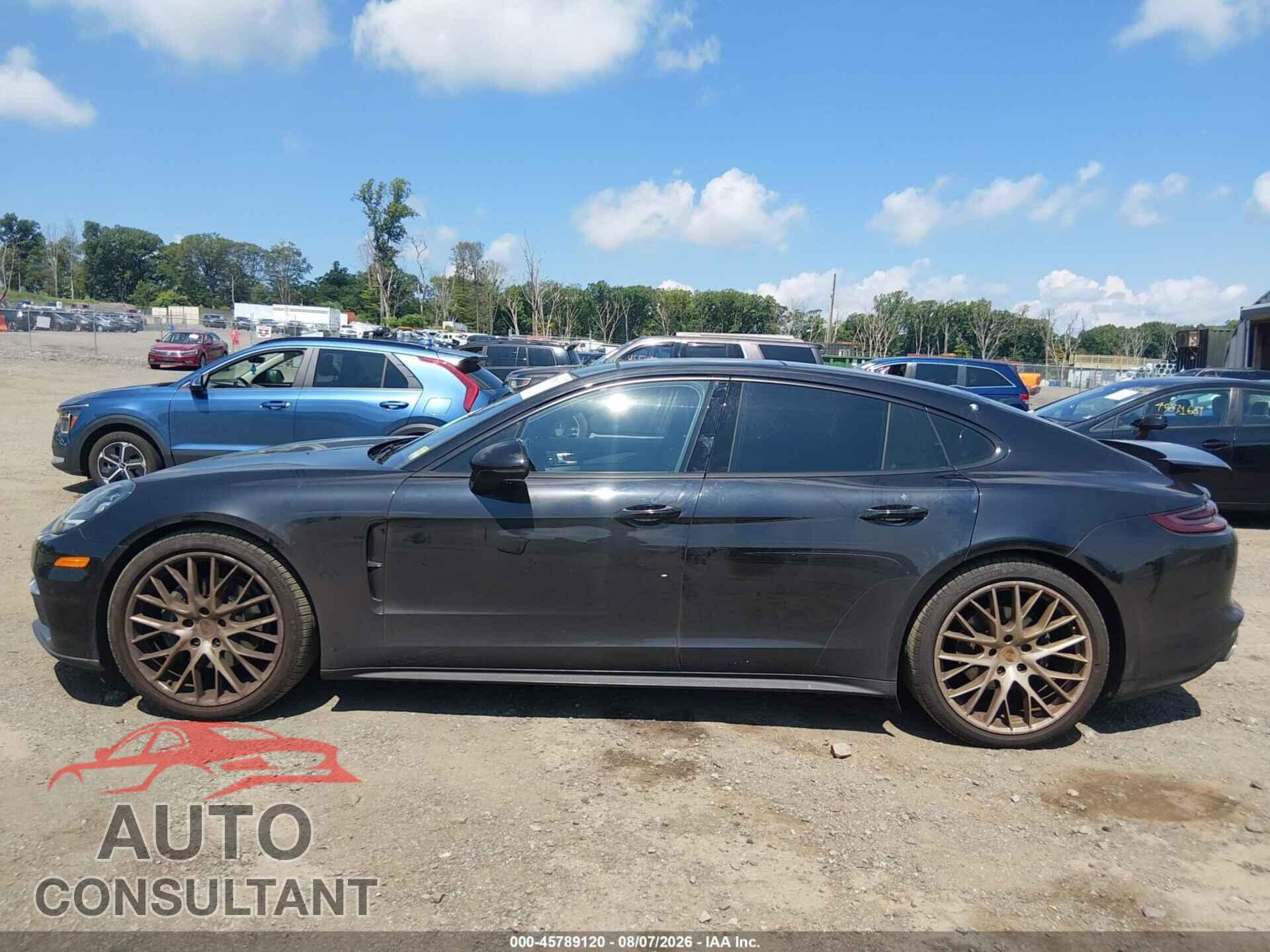 PORSCHE PANAMERA 2017 - WP0AA2A72HL100653