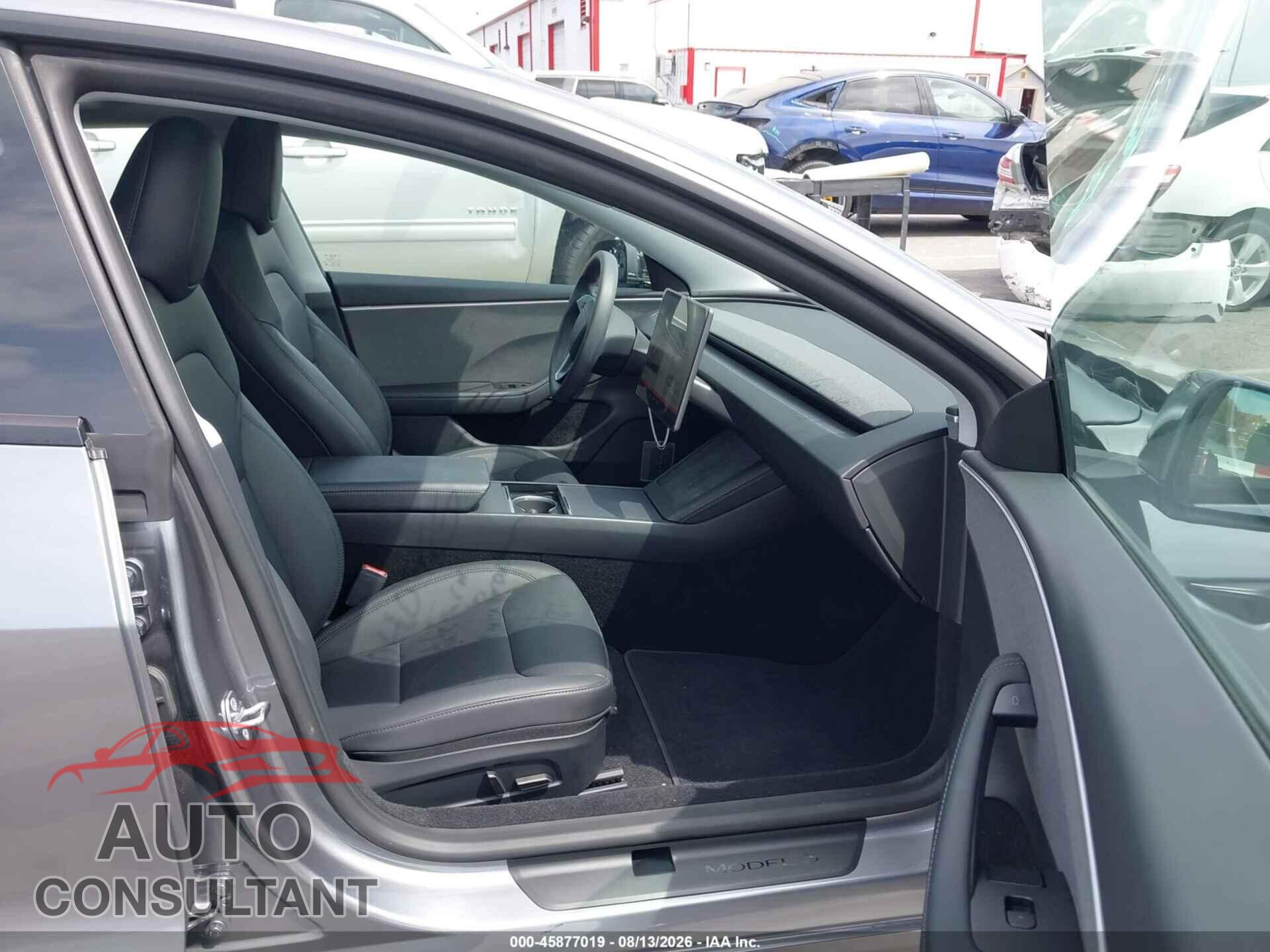 TESLA MODEL 3 2024 - 5YJ3E1EA3RF871110