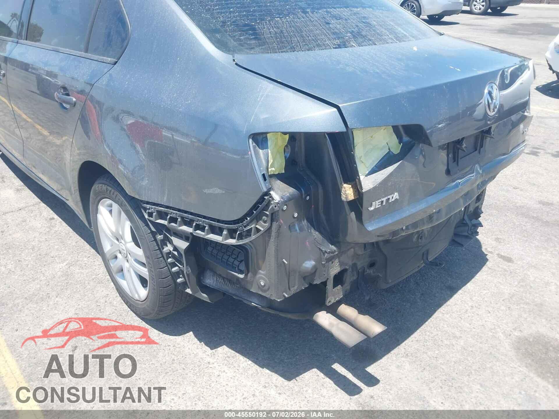 VOLKSWAGEN JETTA 2018 - 3VW2B7AJ2JM228161