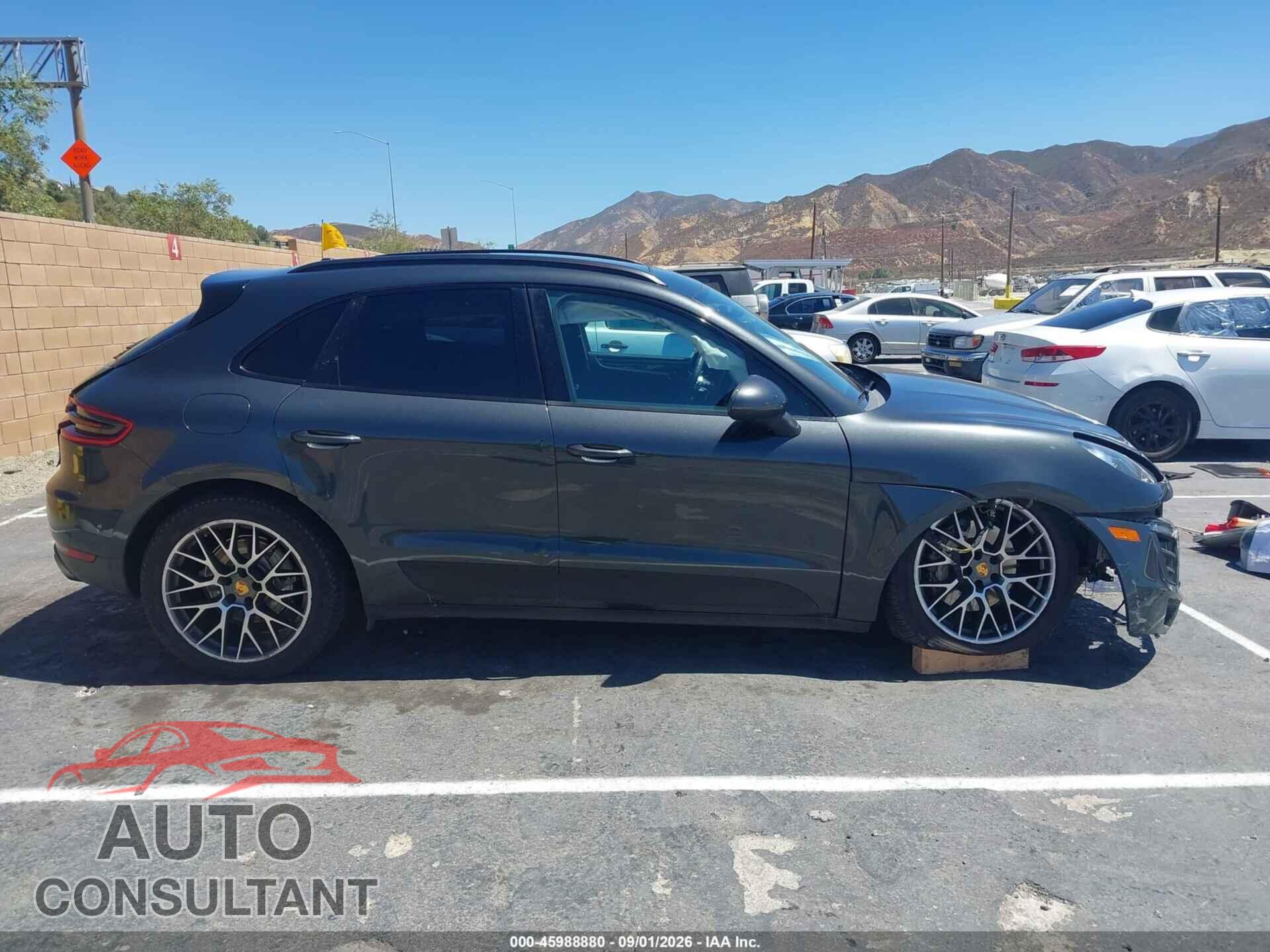 PORSCHE MACAN 2018 - WP1AB2A56JLB40556