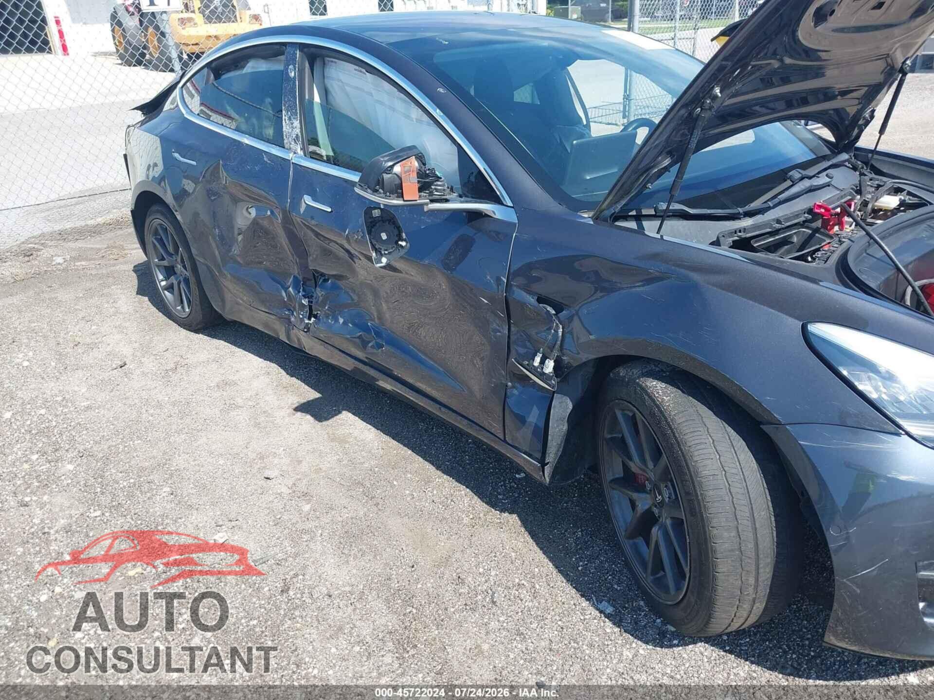 TESLA MODEL 3 2018 - 5YJ3E1EAXJF014075