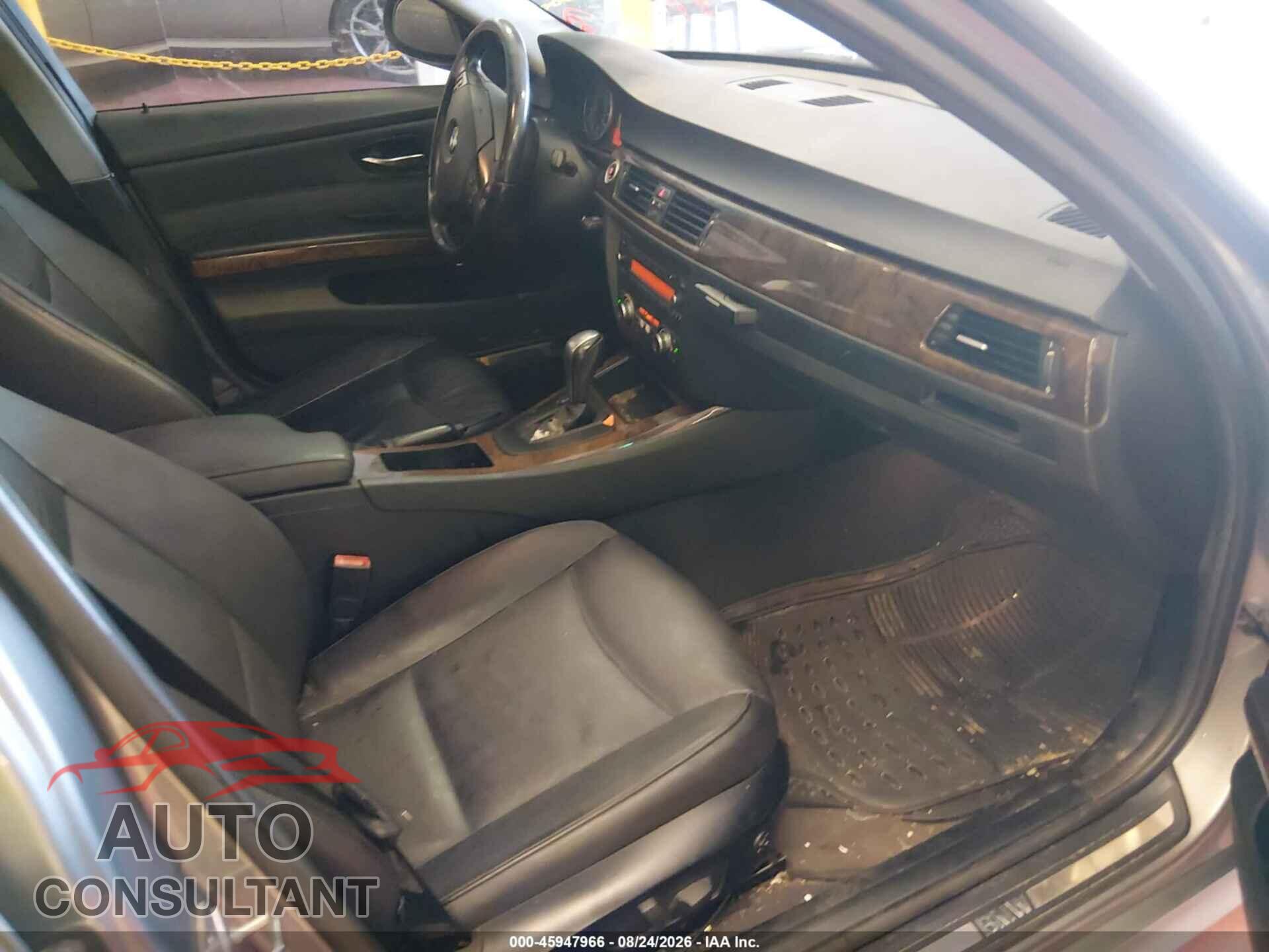 BMW 328I 2011 - WBAPH7C56BE130732