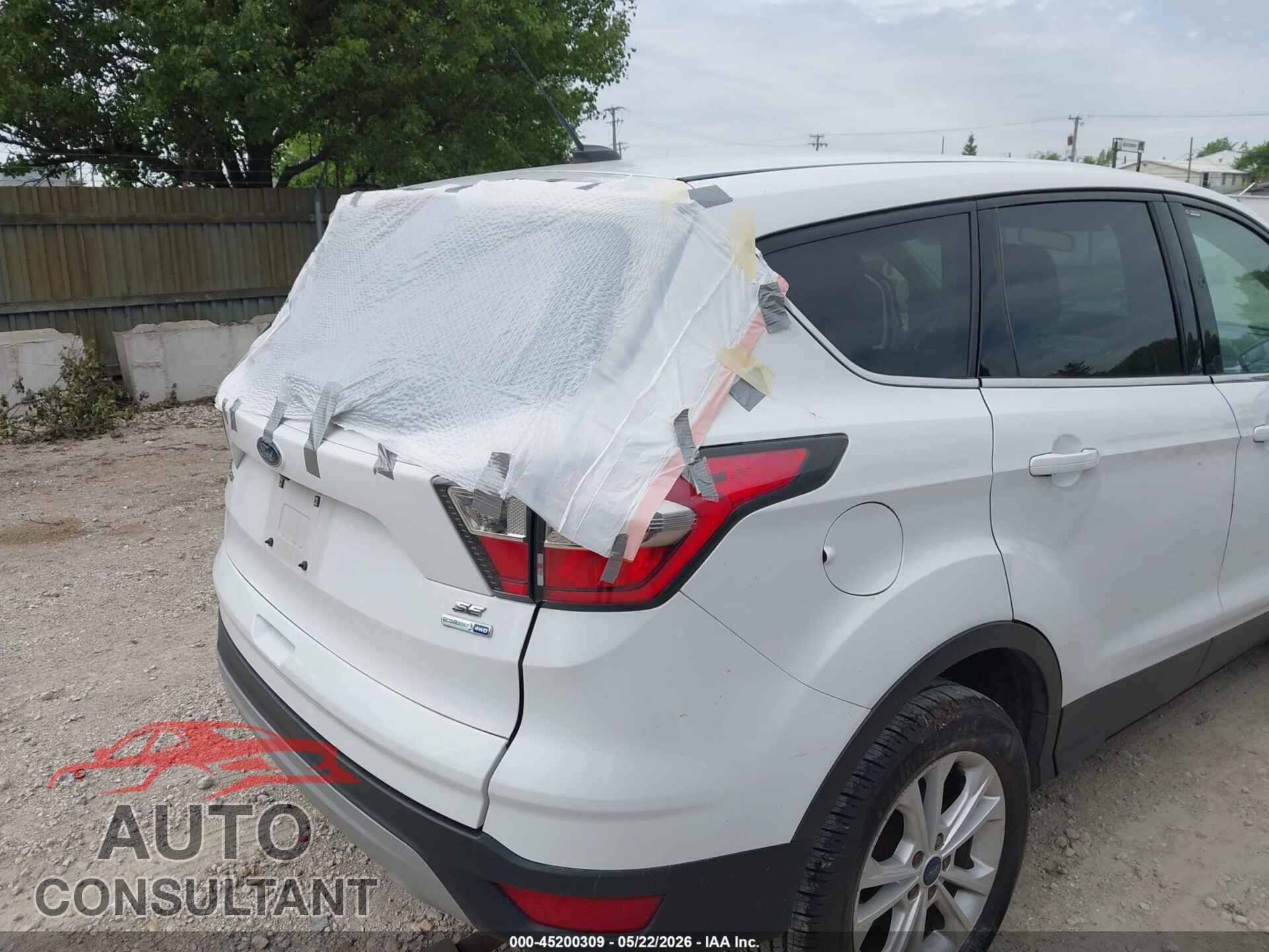 FORD ESCAPE 2017 - 1FMCU9GD5HUB45596