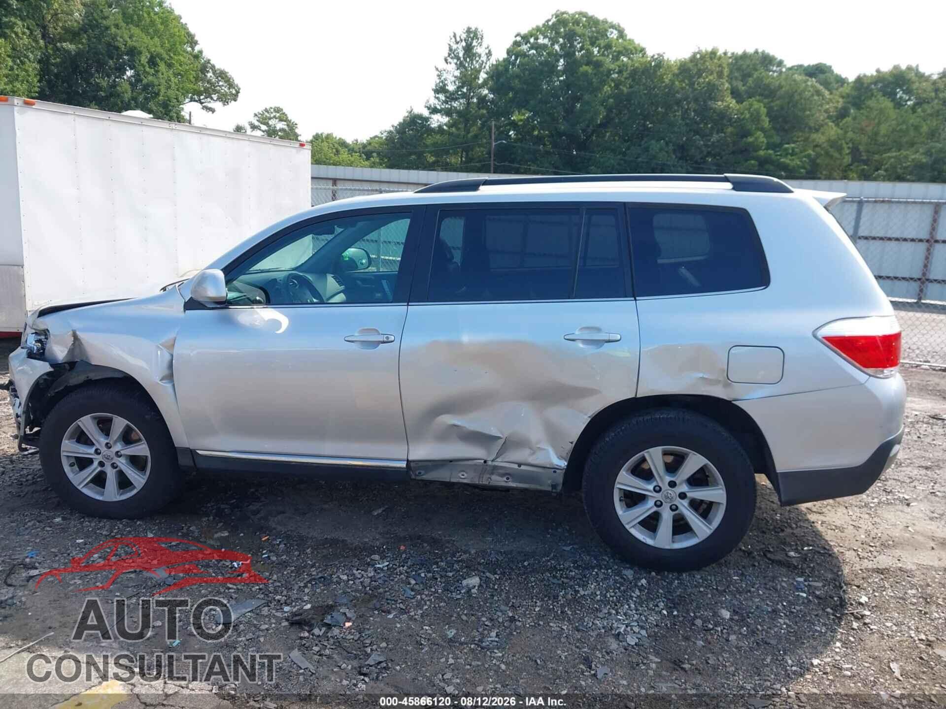 TOYOTA HIGHLANDER 2013 - 5TDBK3EH3DS242562