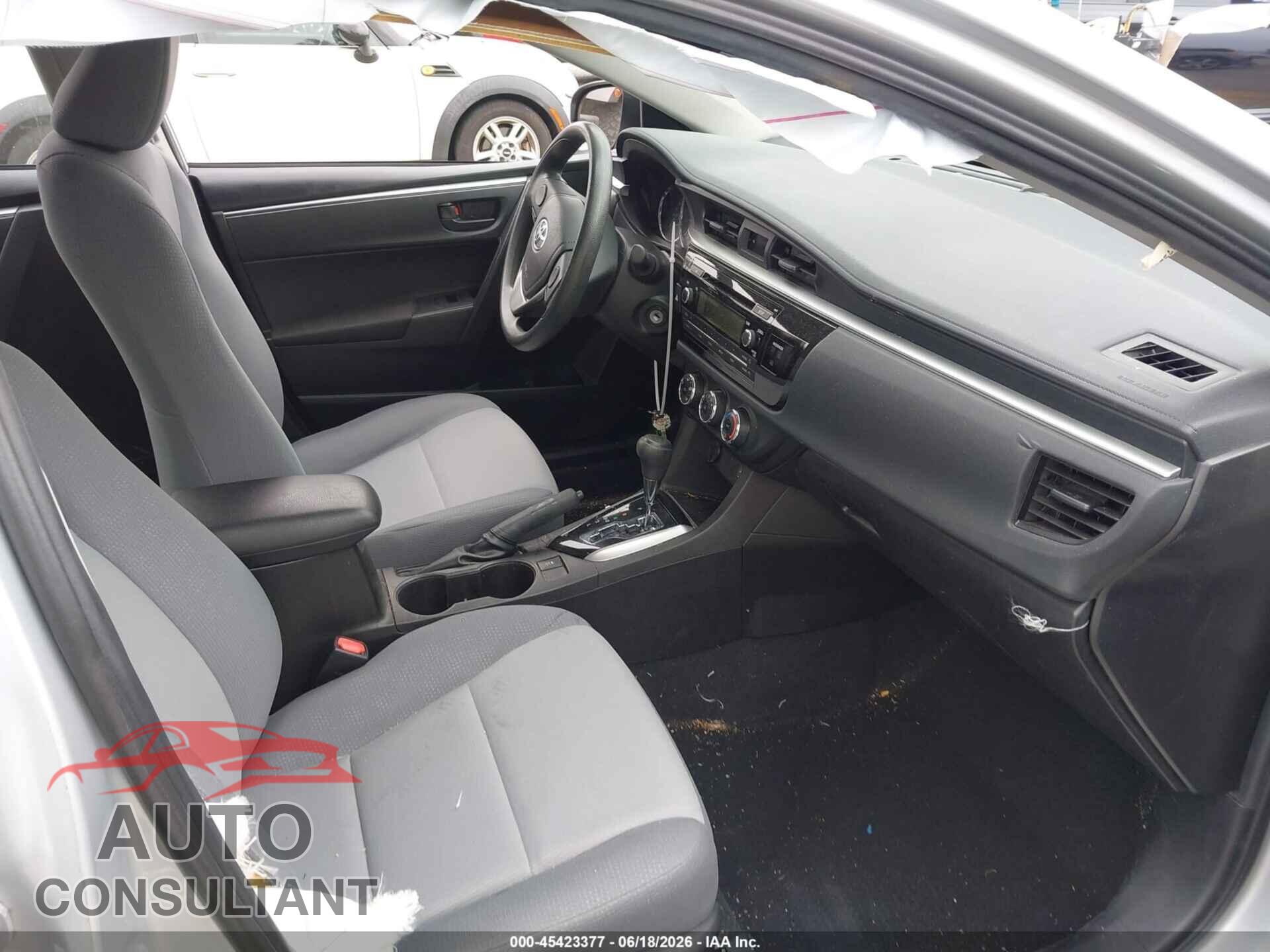TOYOTA COROLLA 2015 - 5YFBURHE0FP223073