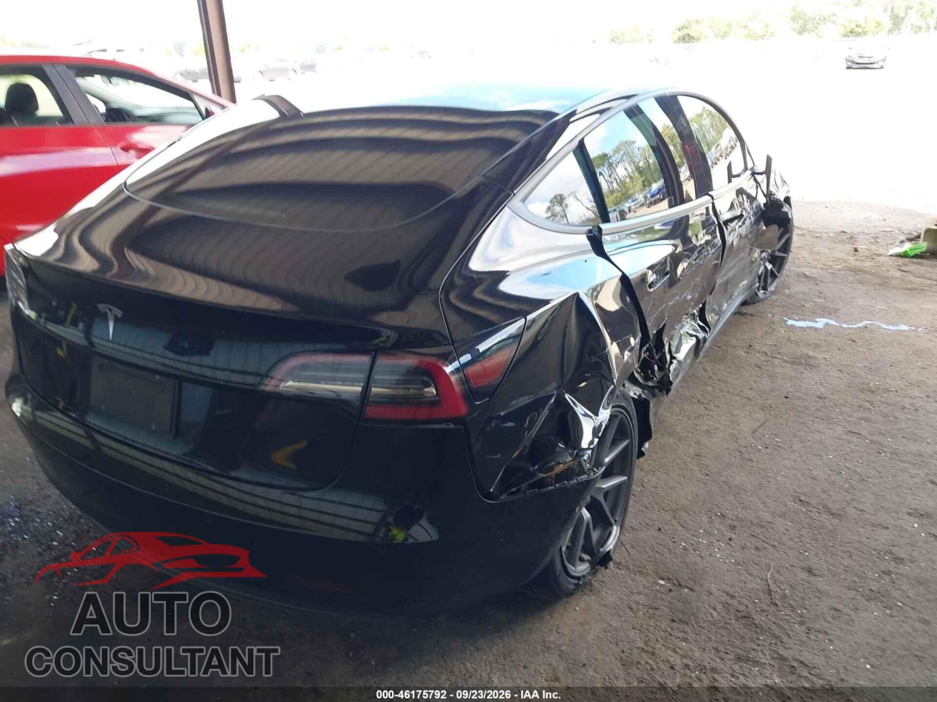 TESLA MODEL 3 2021 - 5YJ3E1EA5MF045609