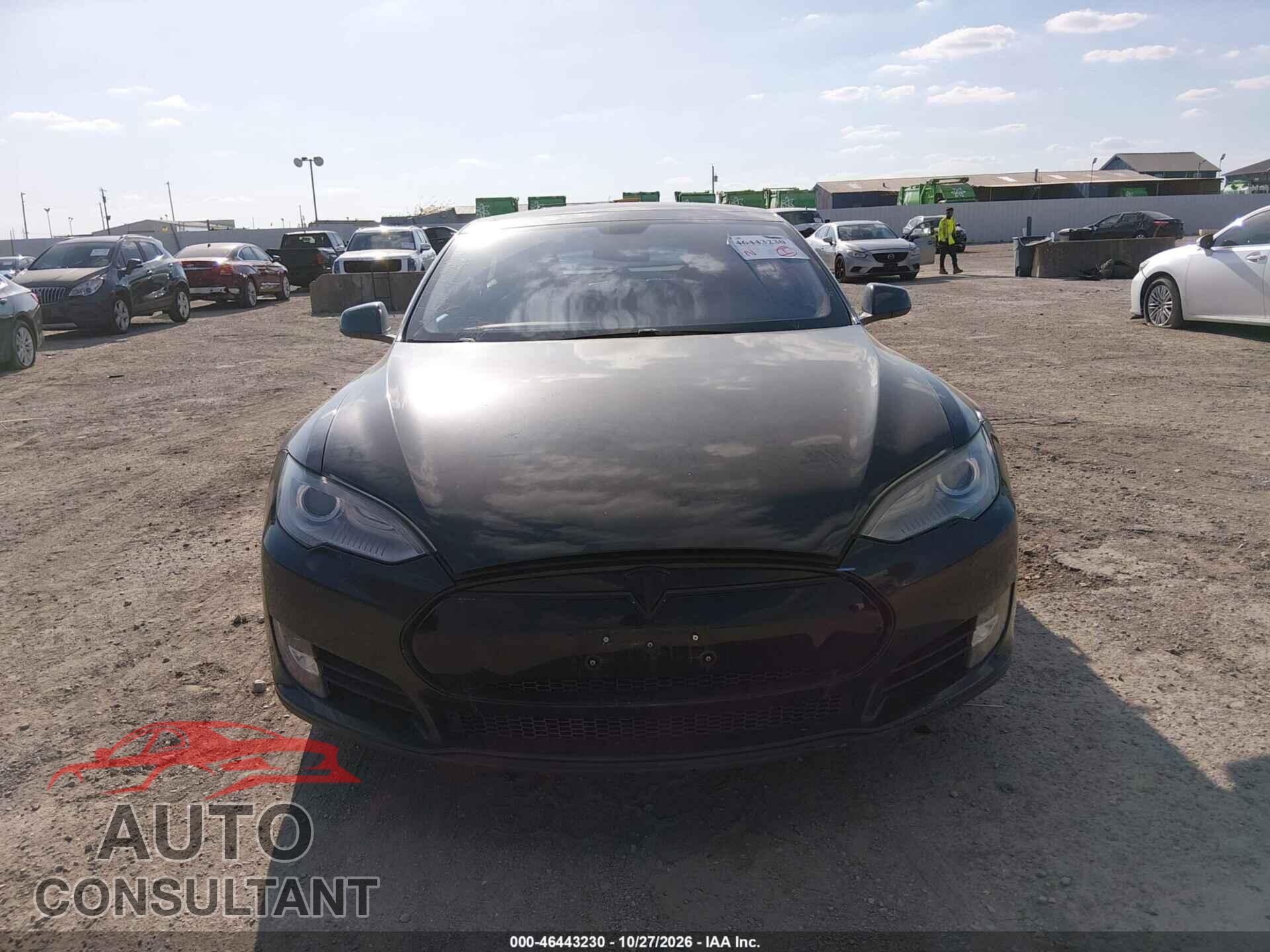 TESLA MODEL S 2014 - 5YJSA1H13EFP30695