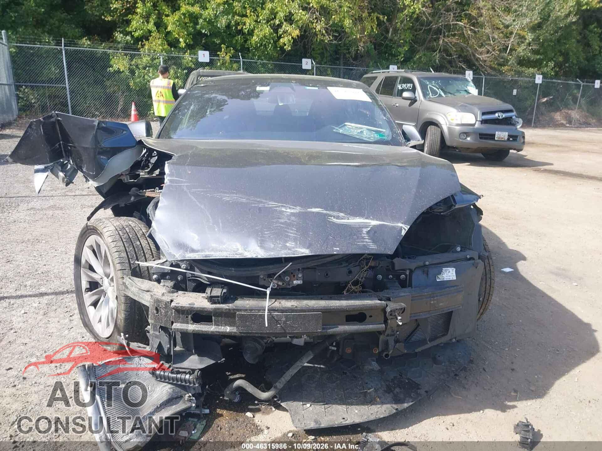 TESLA MODEL S 2018 - 5YJSA1E24JF263231